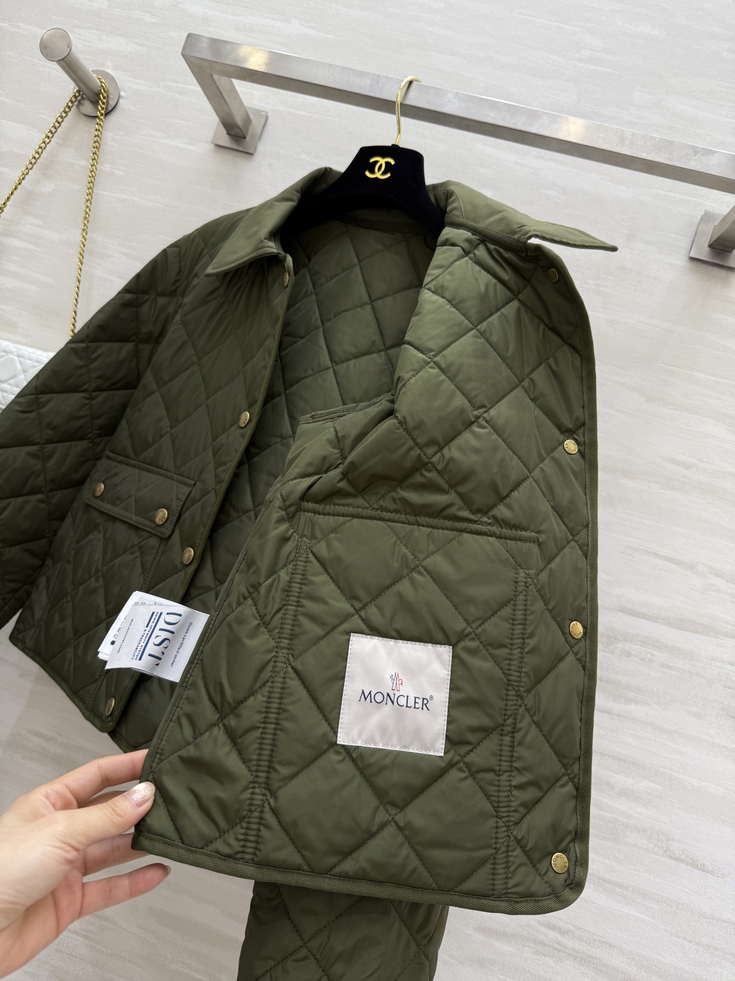 #Moncle♡²⁵秋冬新款 巴恩风短款夹棉外套 轻薄夹棉保暖舒适 高品质定制 现货首发size：S/M