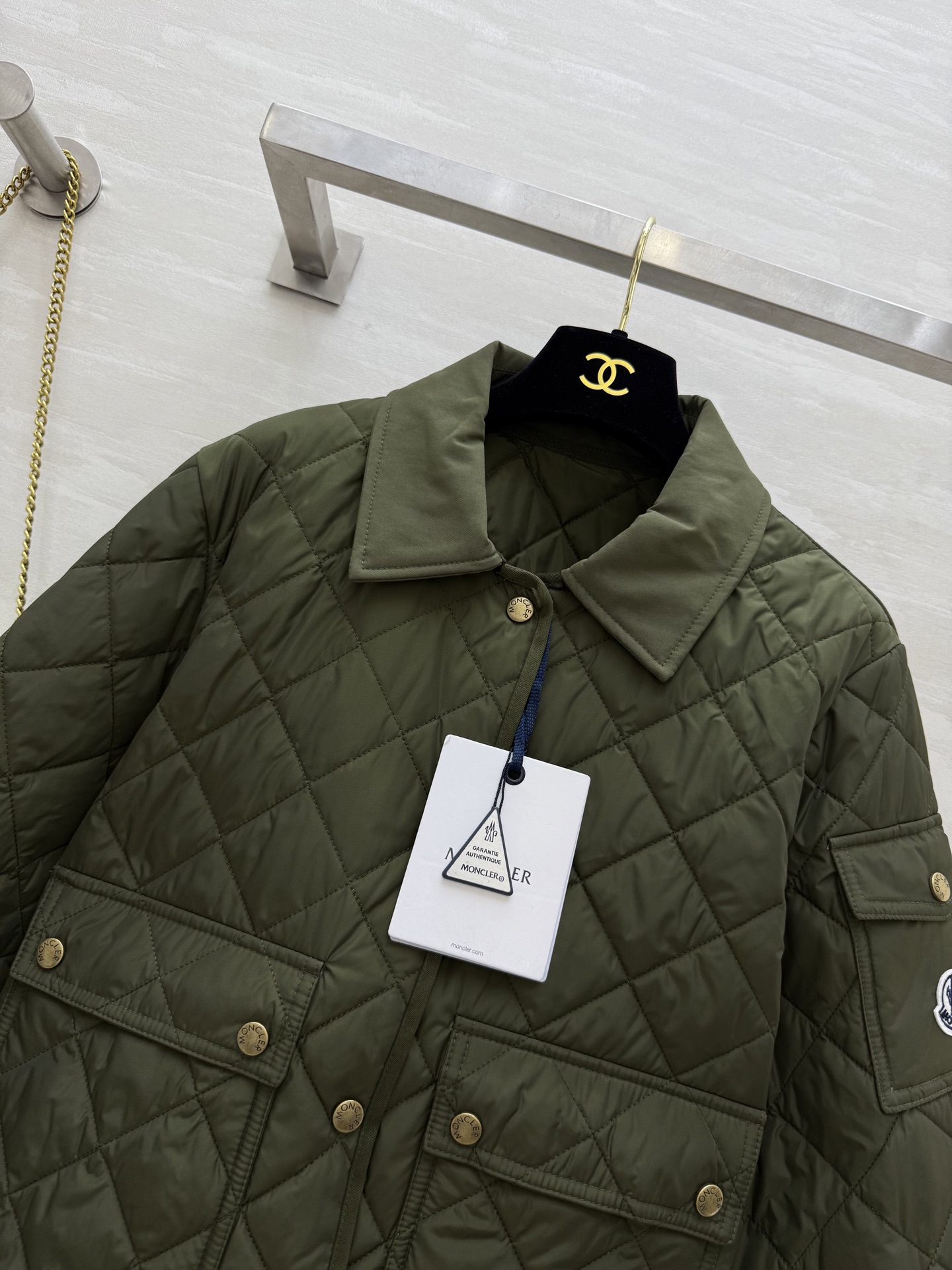 #Moncle♡²⁵秋冬新款 巴恩风短款夹棉外套 轻薄夹棉保暖舒适 高品质定制 现货首发size：S/M