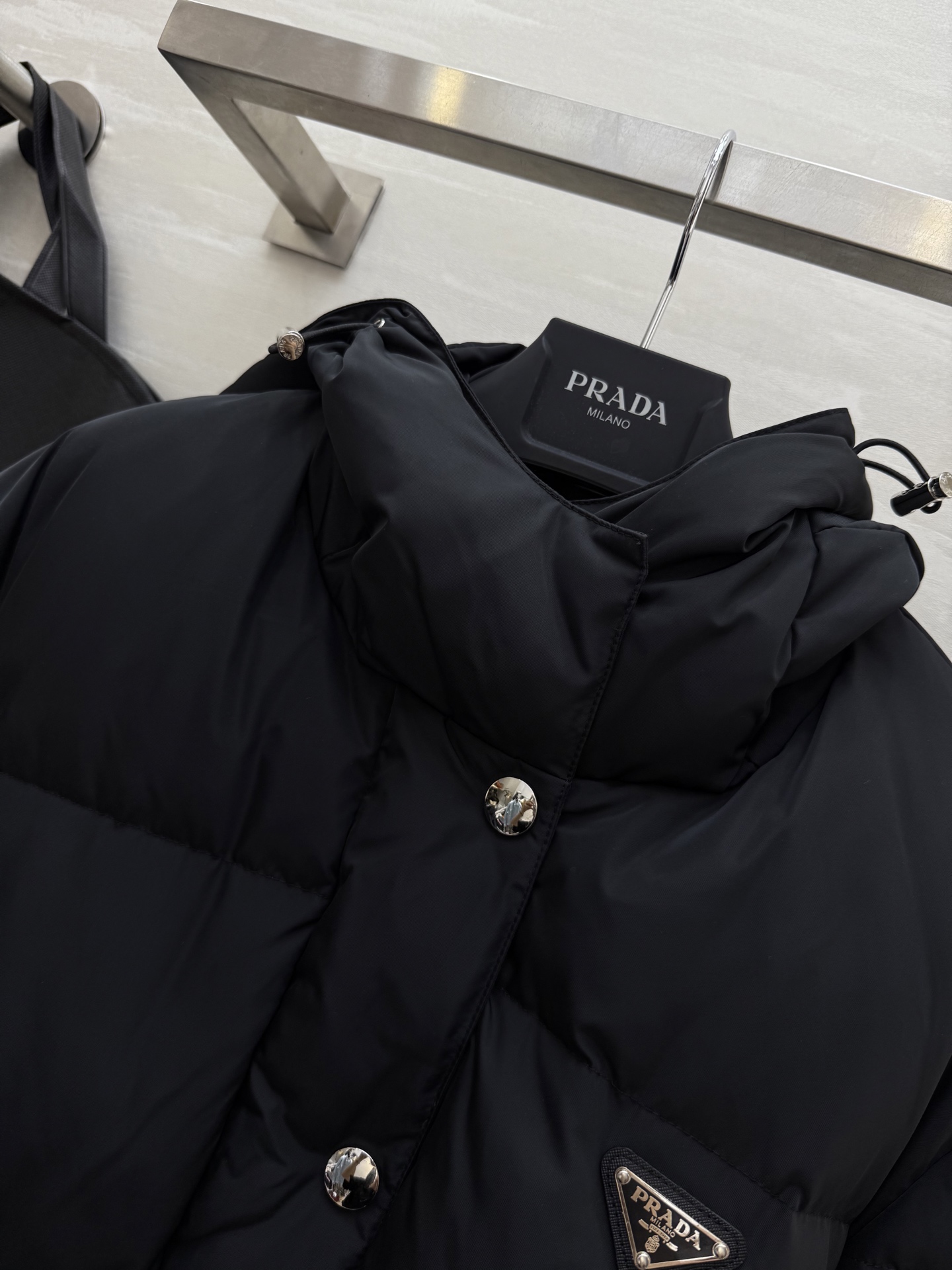 #Prad♡²⁵秋冬新款 连帽定制腰包腰带收腰羽绒服 内里90白鸭绒填充 腰带收腰完美显瘦 高品质定制 