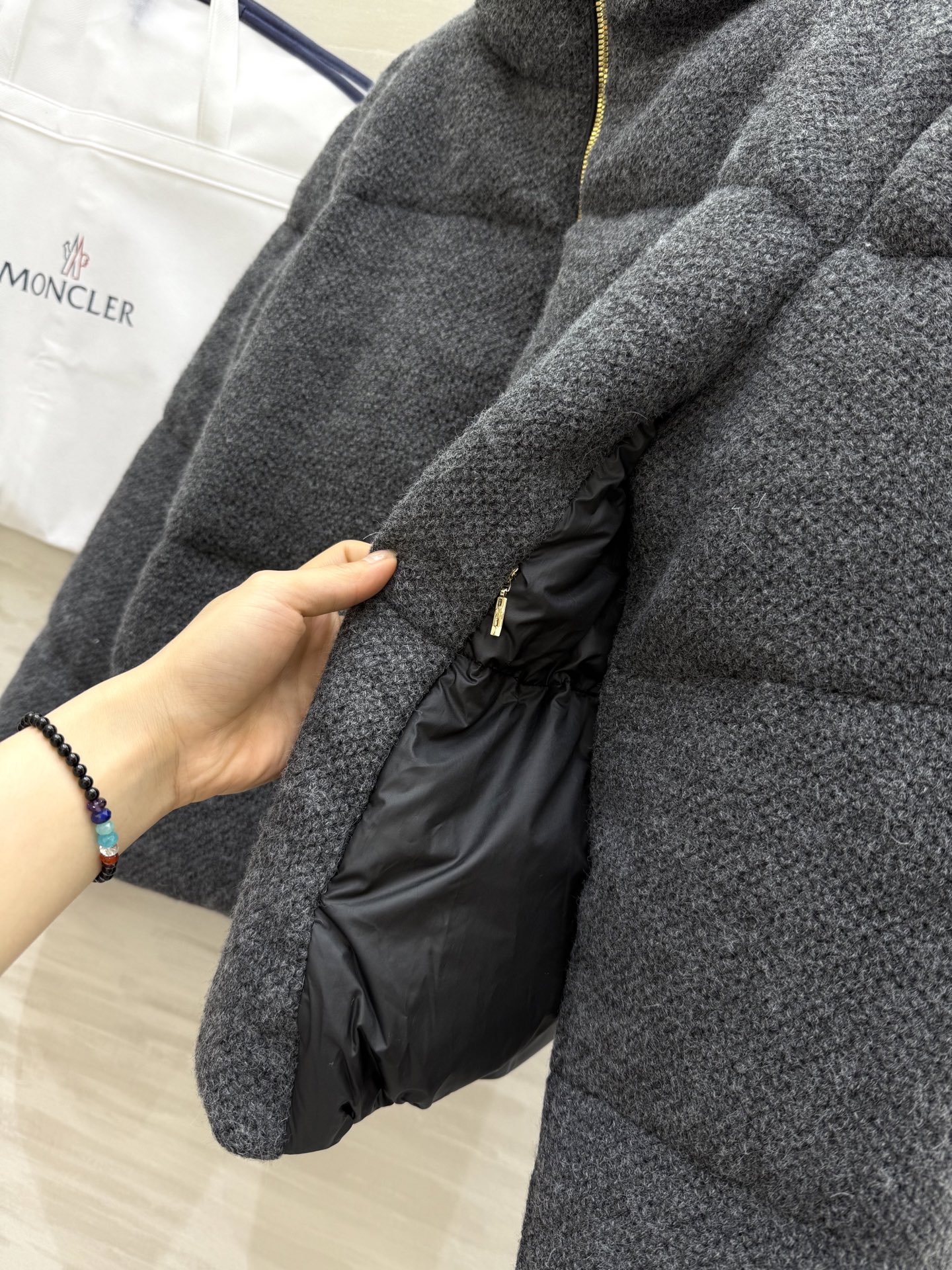 #Moncle♡²⁵羊毛短款Breze羽绒服 内里90绒填充 外层羊毛质地 高品质定制 现货首发size