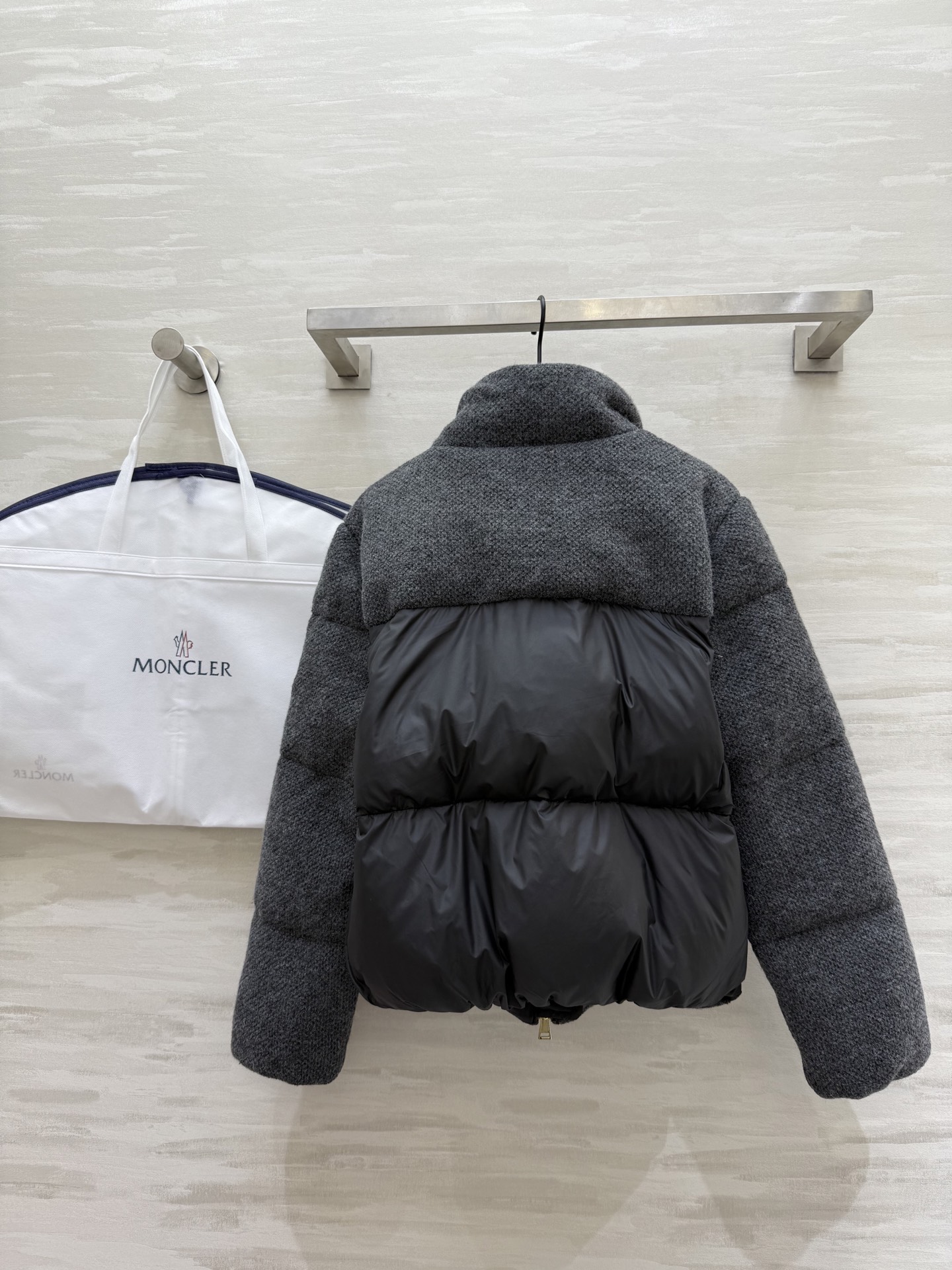 #Moncle♡²⁵羊毛短款Breze羽绒服 内里90绒填充 外层羊毛质地 高品质定制 现货首发size
