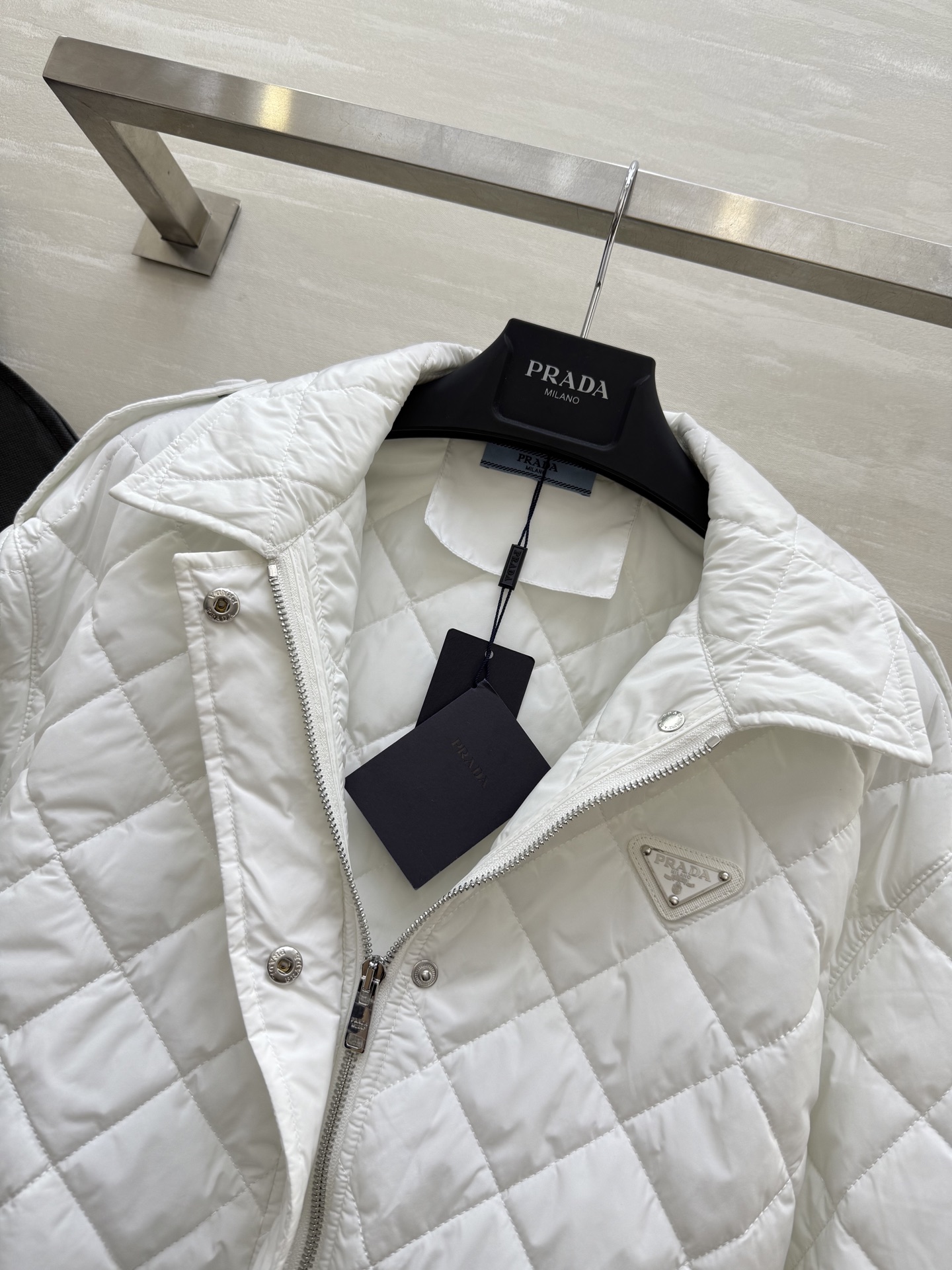 #Prad♡²⁵秋冬新款 菱格短款棉服 高品质定制 现货首发size：S/M/L（s码胸围：100，衣长