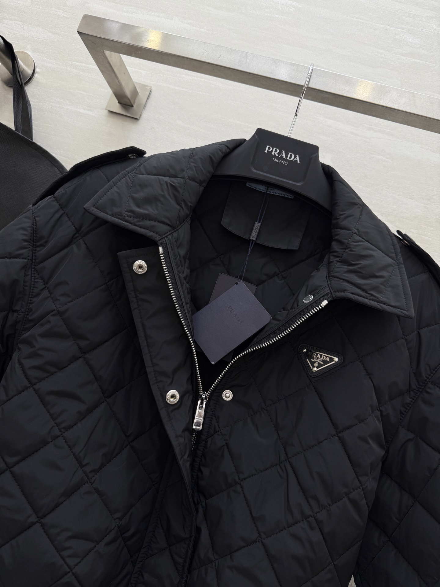 #Prad♡²⁵秋冬新款 菱格短款棉服 高品质定制 现货首发size：S/M/L（s码胸围：100，衣长