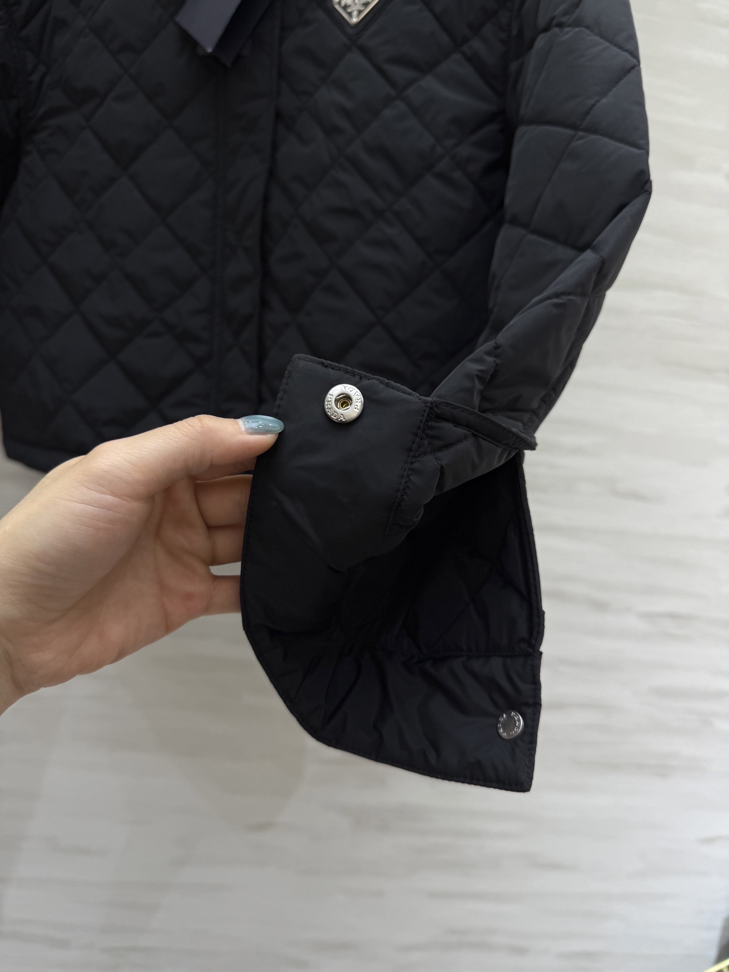 #Prad♡²⁵秋冬新款 菱格短款棉服 高品质定制 现货首发size：S/M/L（s码胸围：100，衣长