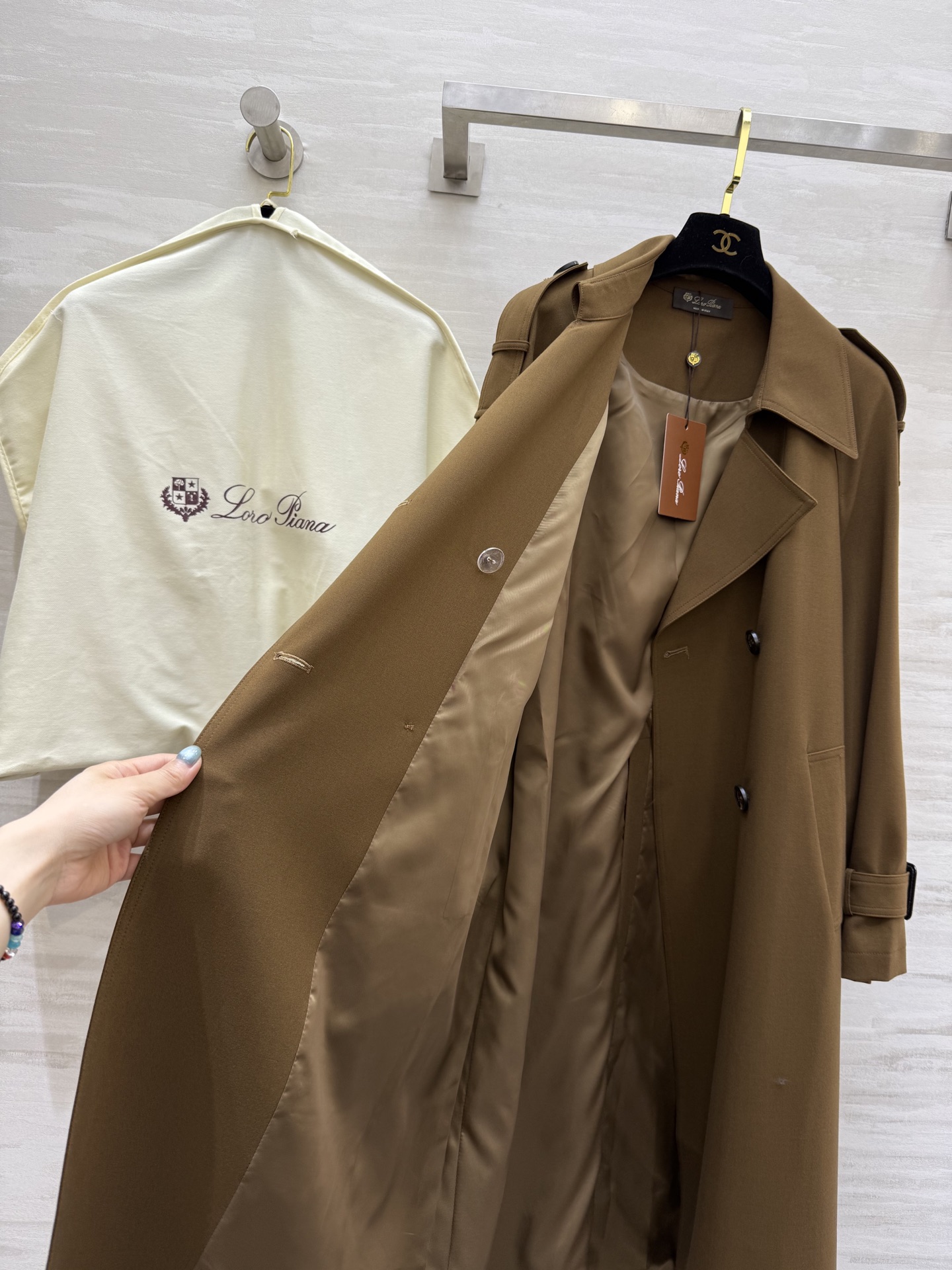 #lP🌹²⁵秋冬新款 极简绑带收腰翻领长款风衣外套 高品质定制 现货首发size：S/M/L/XL（M码