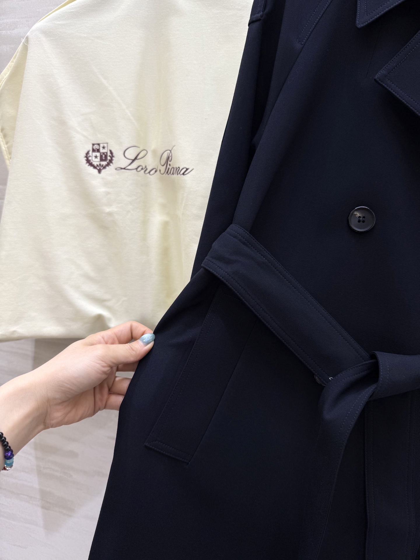 #lP🌹²⁵秋冬新款 极简绑带收腰翻领长款风衣外套 高品质定制 现货首发size：S/M/L/XL（M码