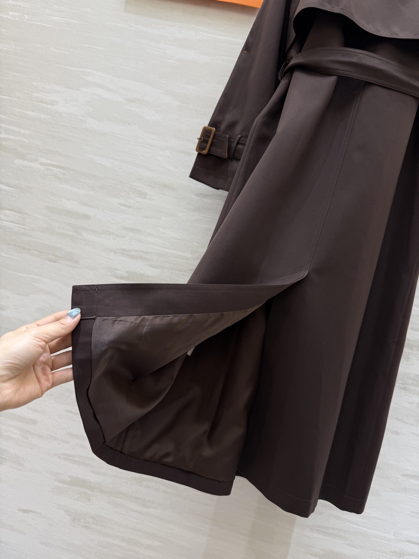 #Herme♡²⁵早秋新款 撞色翻领长款风衣 高品质定制 现货首发size：S/M/L/XL（M码胸围：