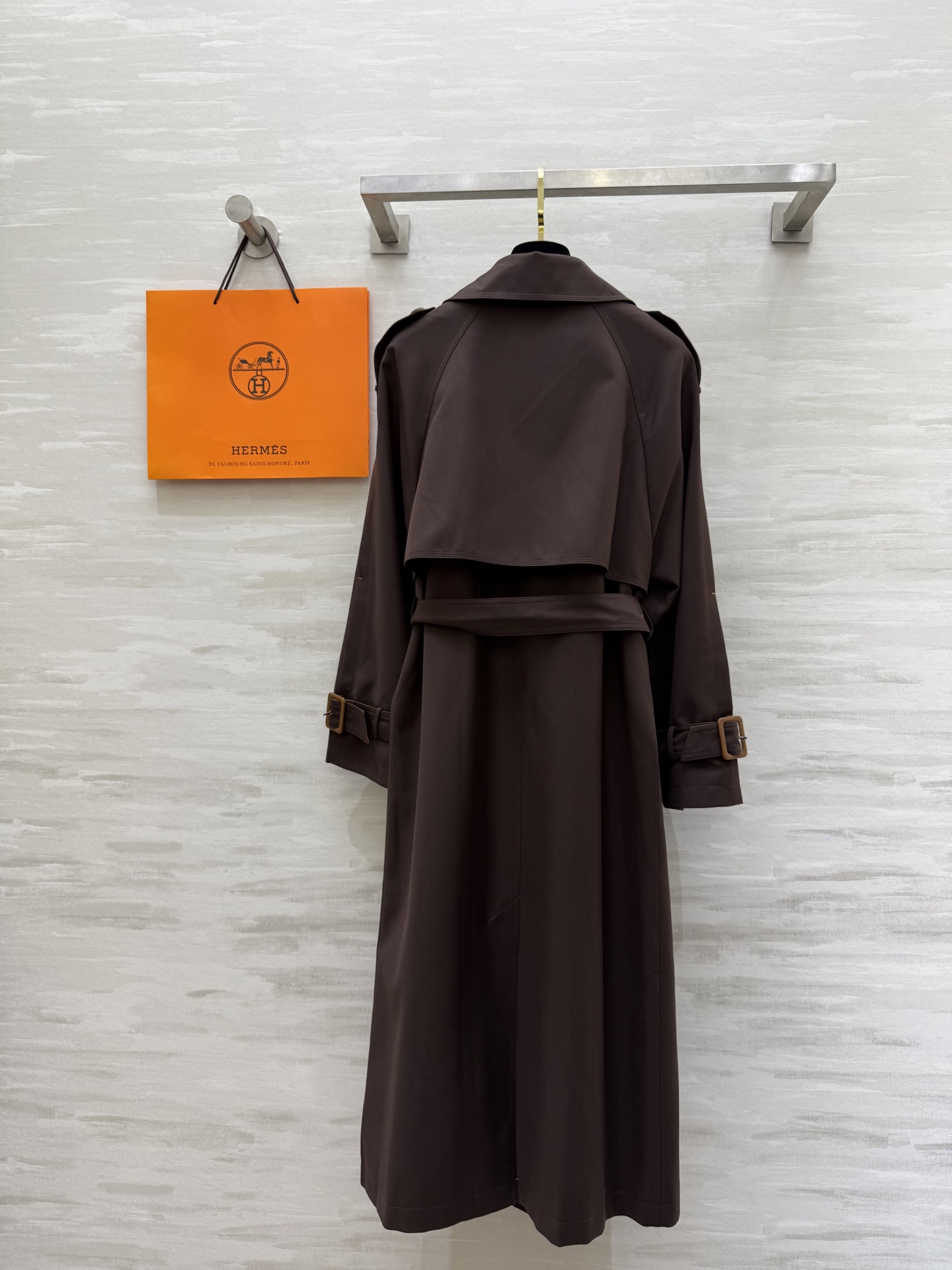 #Herme♡²⁵早秋新款 撞色翻领长款风衣 高品质定制 现货首发size：S/M/L/XL（M码胸围：