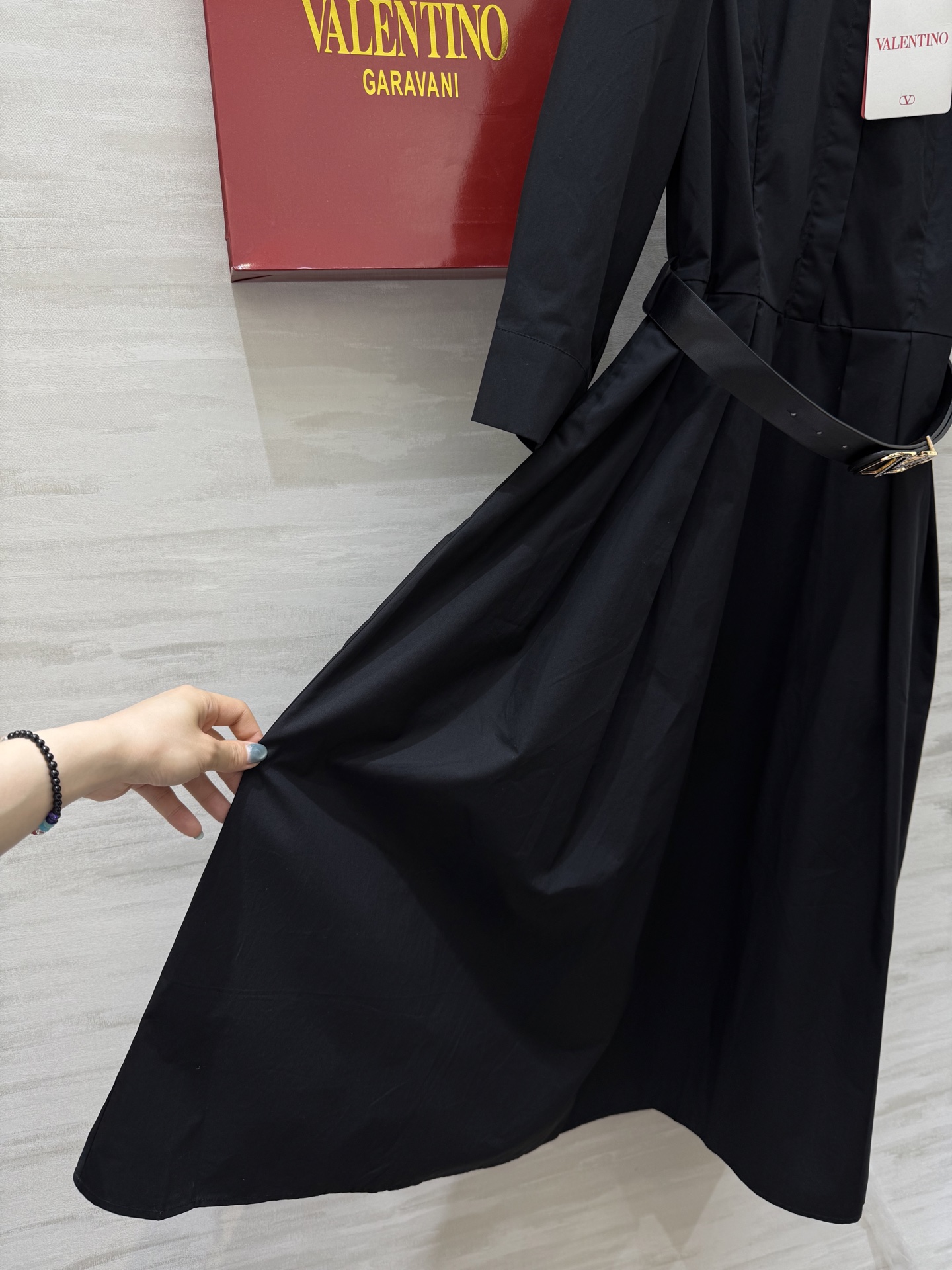 #Valentin♡²⁵早秋新款 法式优雅连衣裙 配送腰带收腰显瘦 高品质定制 现货来size：S/M/