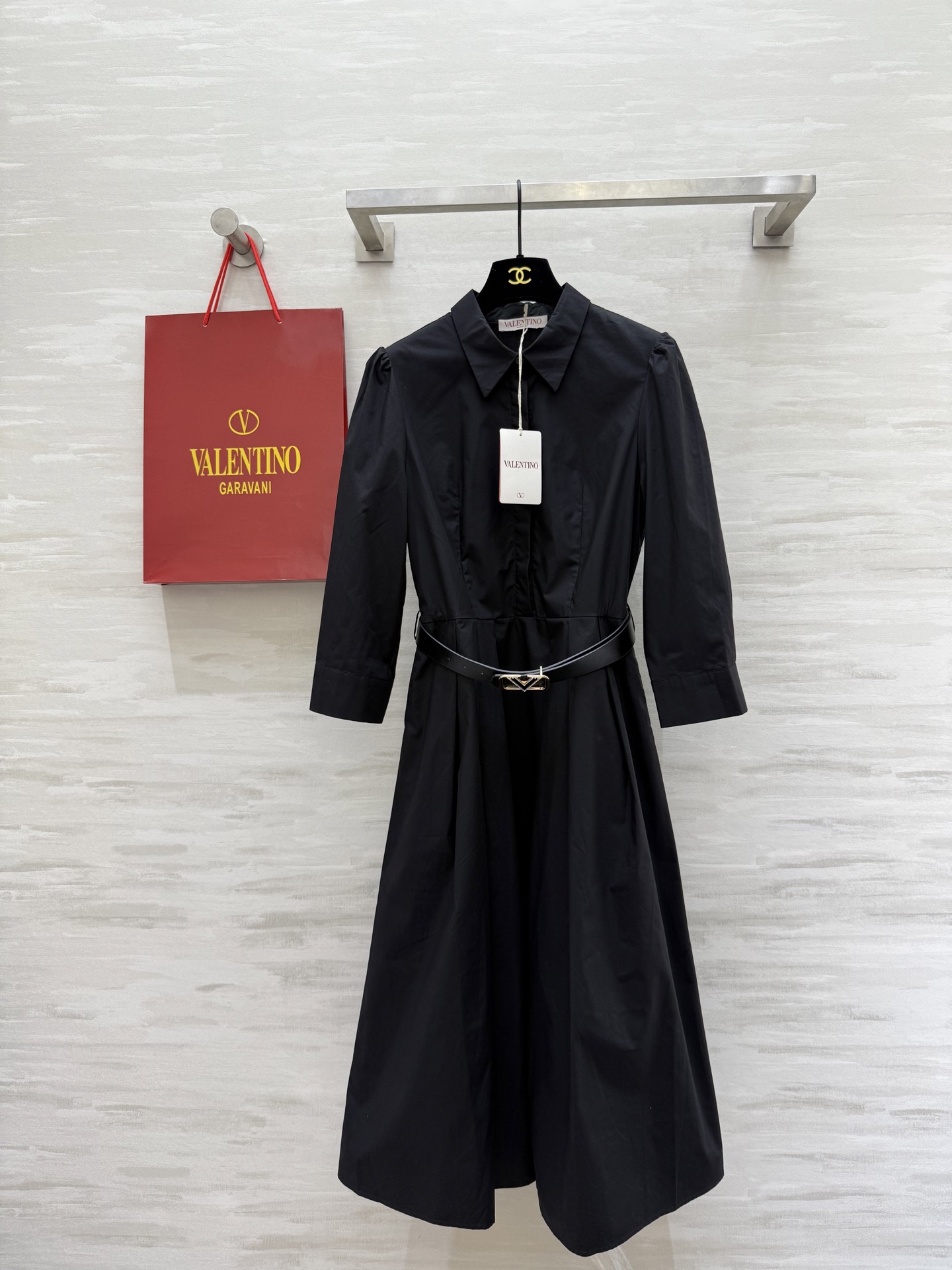 NO:517446,#Valentin early autumn new French elegant dress, delivery belt, waist slimming, high-quality customization, spot sizeS/M/L/XL (M size bust 88, skirt length 117), valentino, skirts, alexander wang19860909#Valentin早秋新款 法式优雅连衣裙 配送腰带收腰显瘦 高品质定制 现货来sizeS/M/L/XL（M码胸围88,裙长117）,,valentino,skirts,alexander wang,Women's clothing