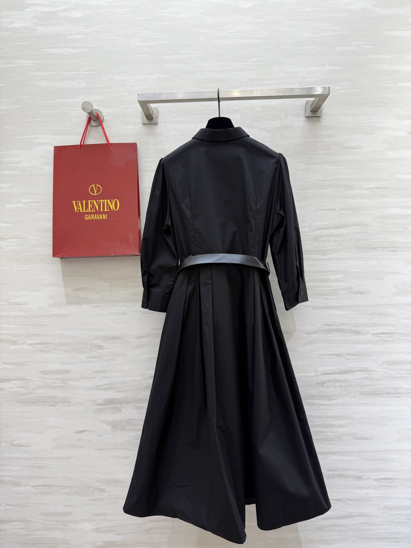 #Valentin♡²⁵早秋新款 法式优雅连衣裙 配送腰带收腰显瘦 高品质定制 现货来size：S/M/