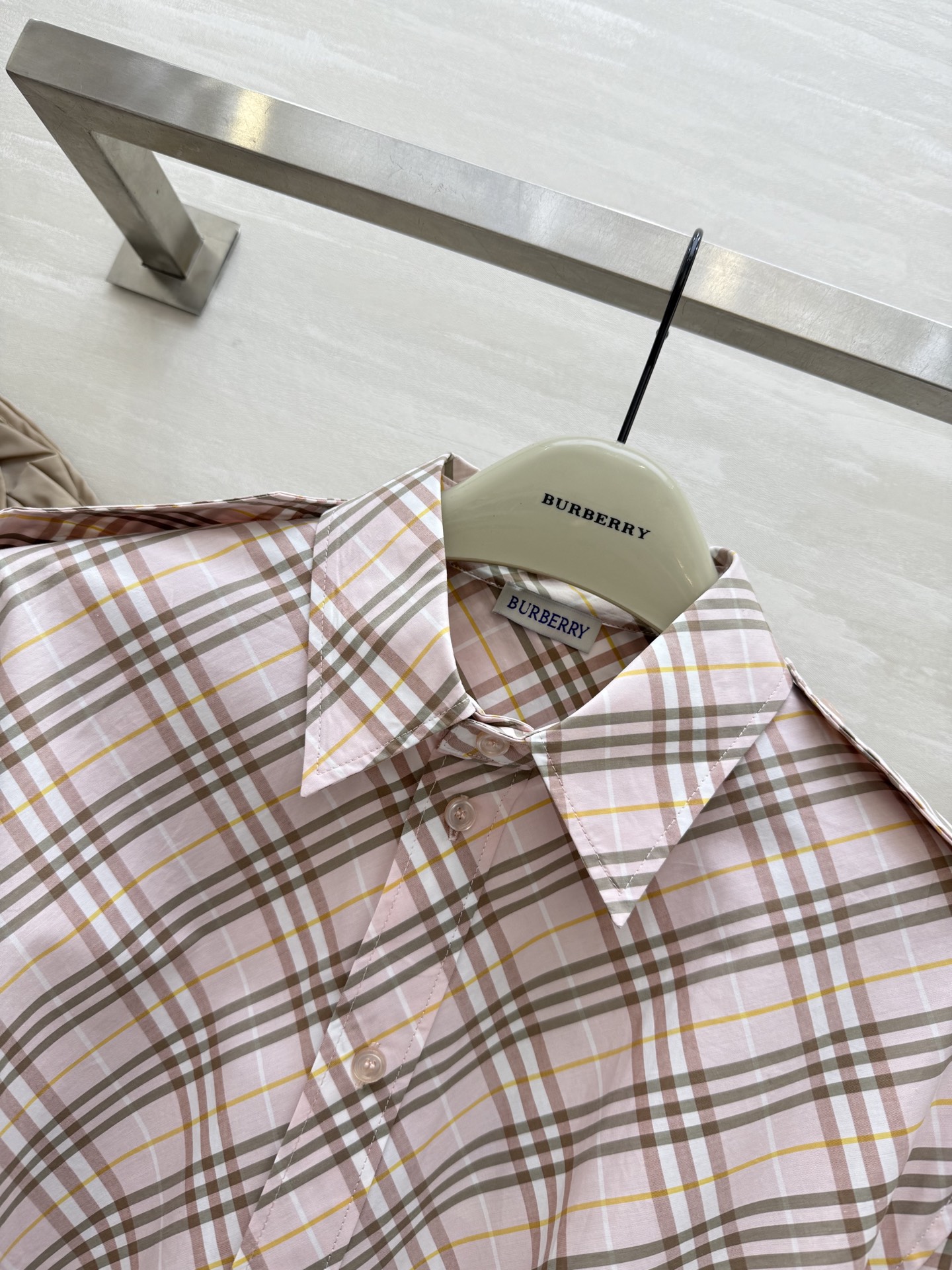 #Burberr♡²⁵新款对格纹斜格长袖翻领连衣裙 高品质定制 现货首发size：S/M/L/XL/XX