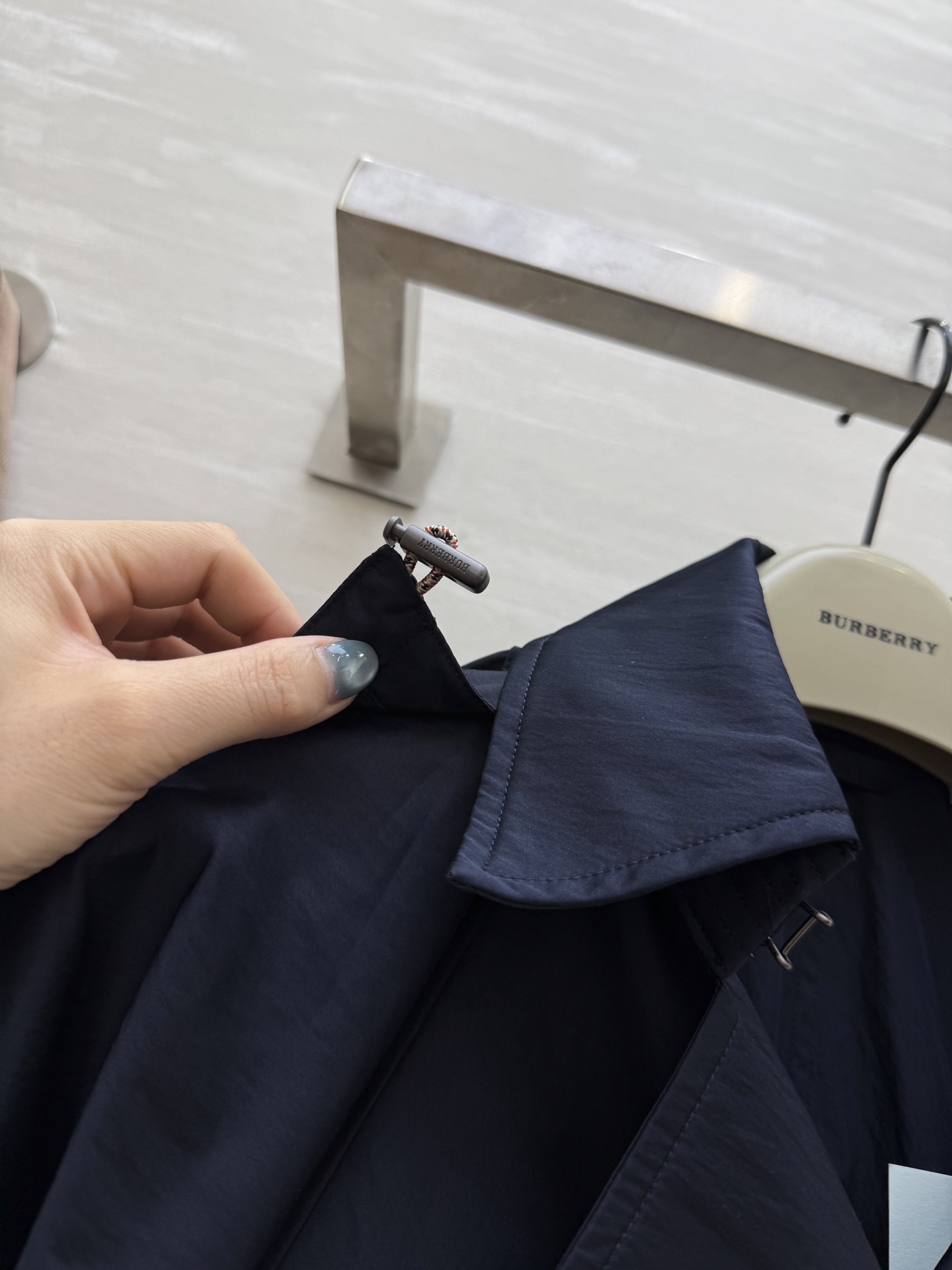 #Burberr♡²⁵早秋新款连帽夹克外套 入秋穿搭必备单品 高品质定制 现货首发size：S/M/L（