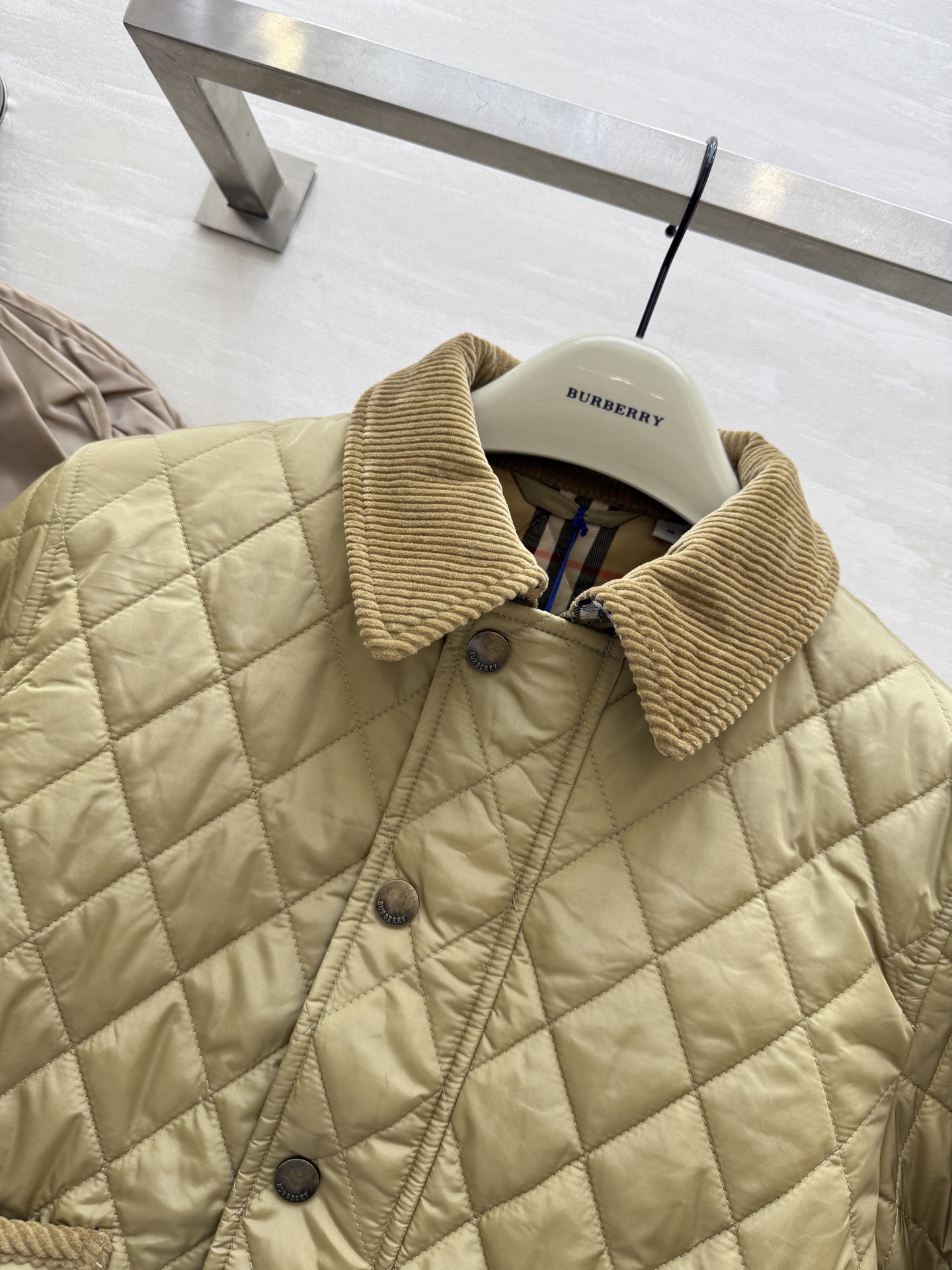 #Burberr♡²⁵秋冬新款 菱格棉服 高品质定制 现货首发 size：S/M/L/XL/XXL（M码