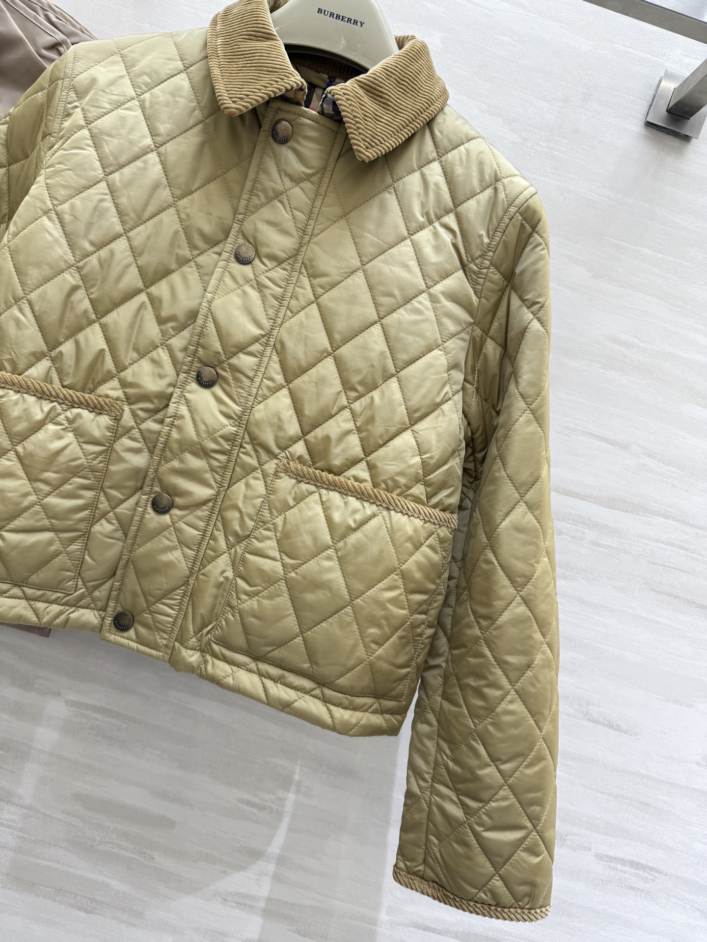 #Burberr♡²⁵秋冬新款 菱格棉服 高品质定制 现货首发 size：S/M/L/XL/XXL（M码