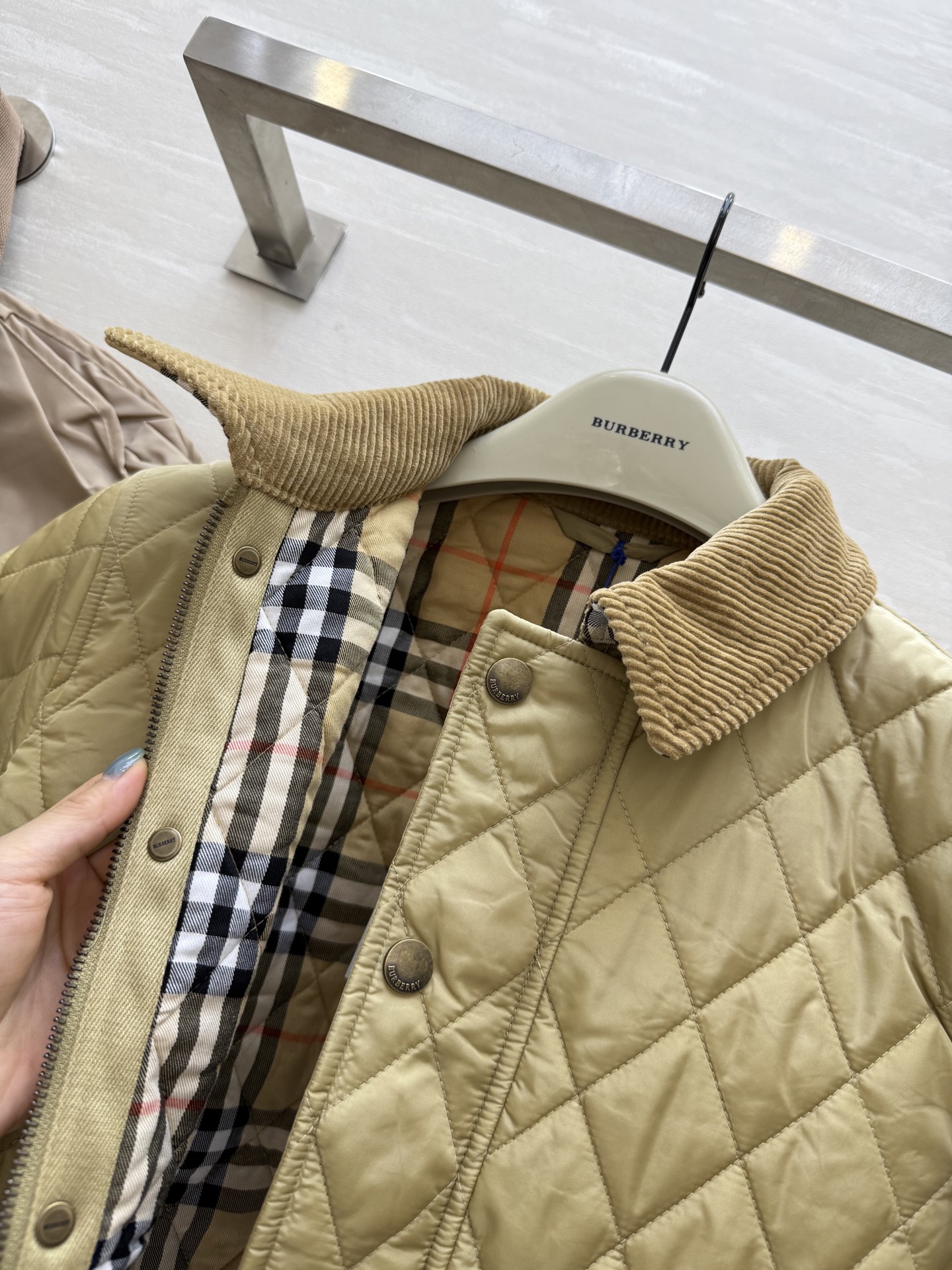 #Burberr♡²⁵秋冬新款 菱格棉服 高品质定制 现货首发 size：S/M/L/XL/XXL（M码