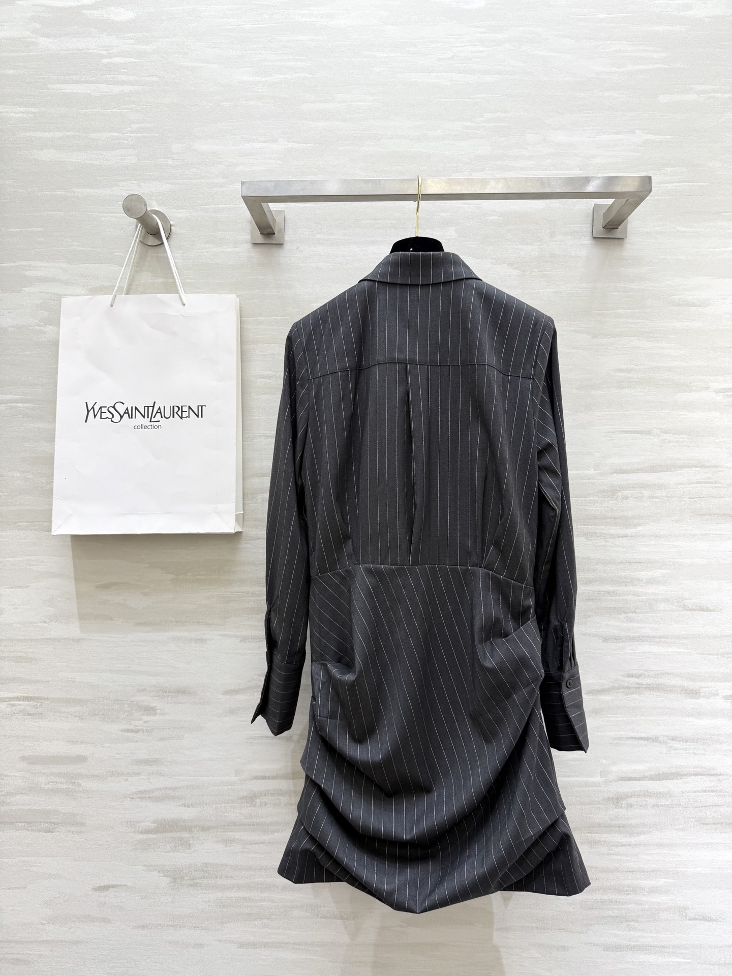 #ysl²⁵秋冬新款 衬衣式连衣裙 高级大气 高品质定制 现货首发size：S/M/L/XL（s码肩宽：