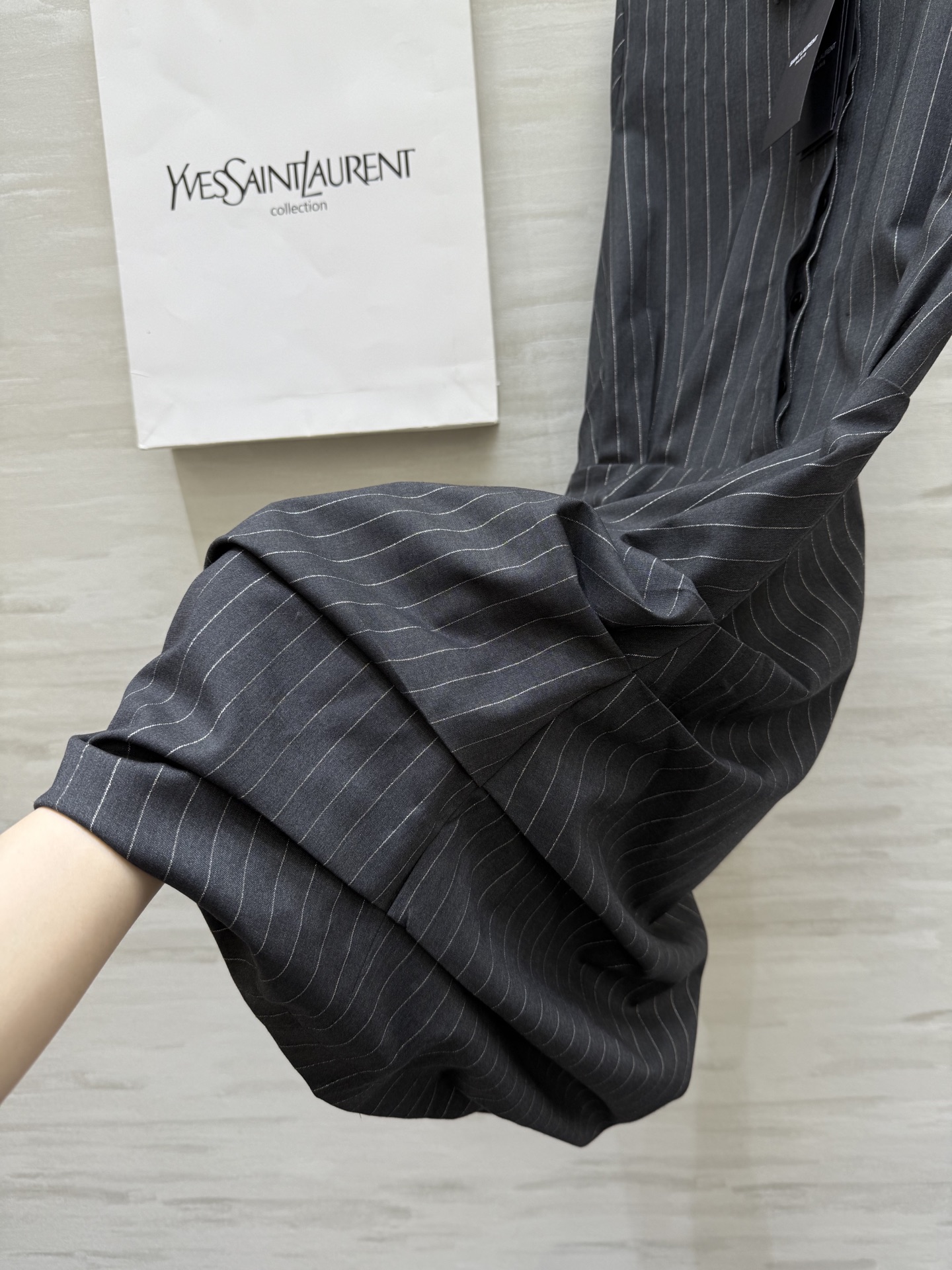 #ysl²⁵秋冬新款 衬衣式连衣裙 高级大气 高品质定制 现货首发size：S/M/L/XL（s码肩宽：