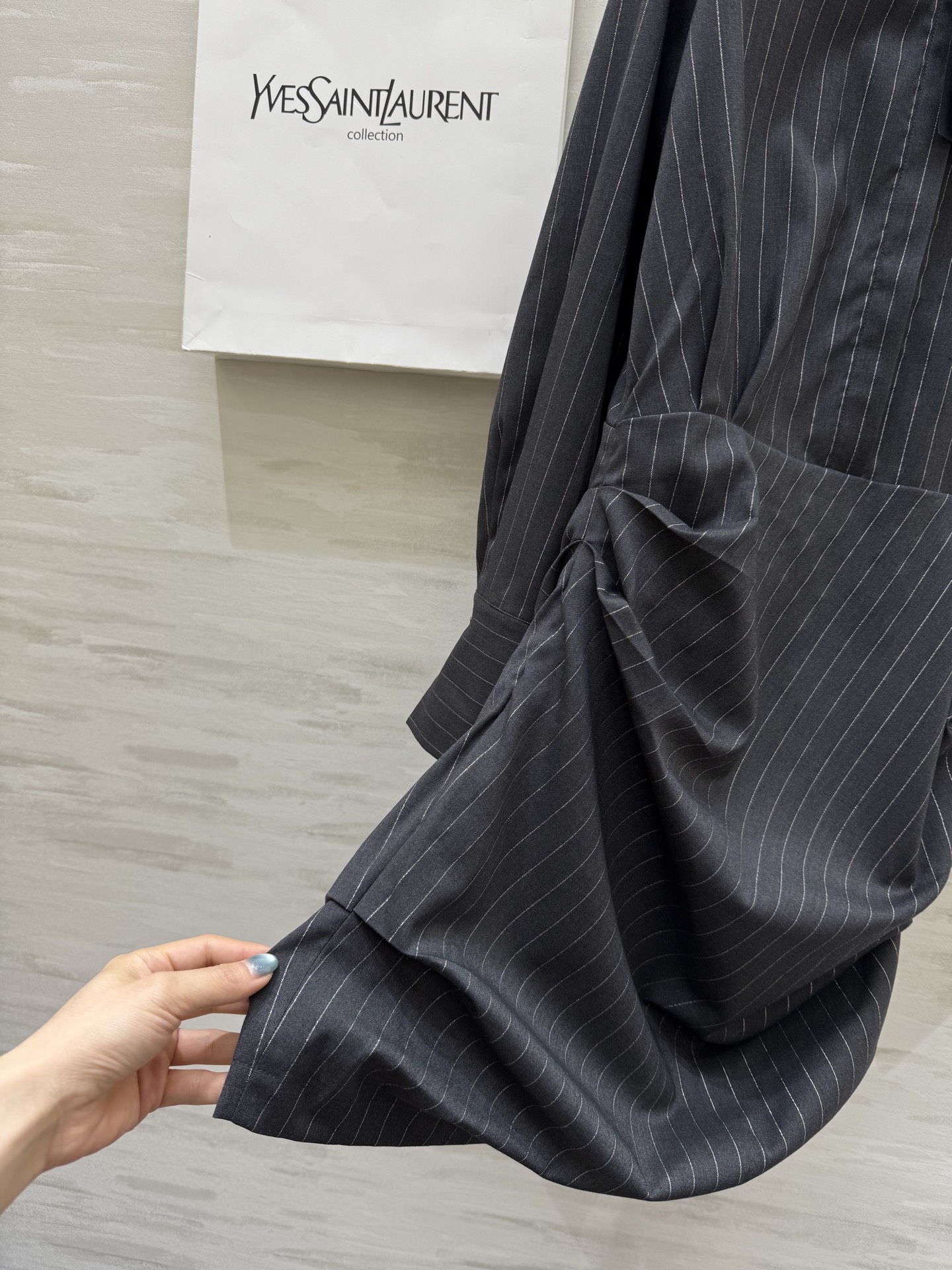 #ysl²⁵秋冬新款 衬衣式连衣裙 高级大气 高品质定制 现货首发size：S/M/L/XL（s码肩宽：