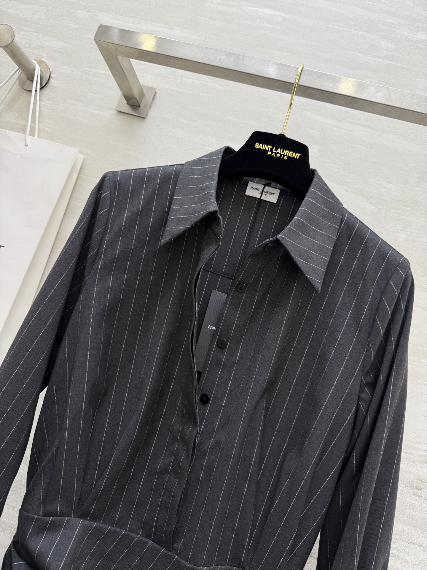 #ysl²⁵秋冬新款 衬衣式连衣裙 高级大气 高品质定制 现货首发size：S/M/L/XL（s码肩宽：