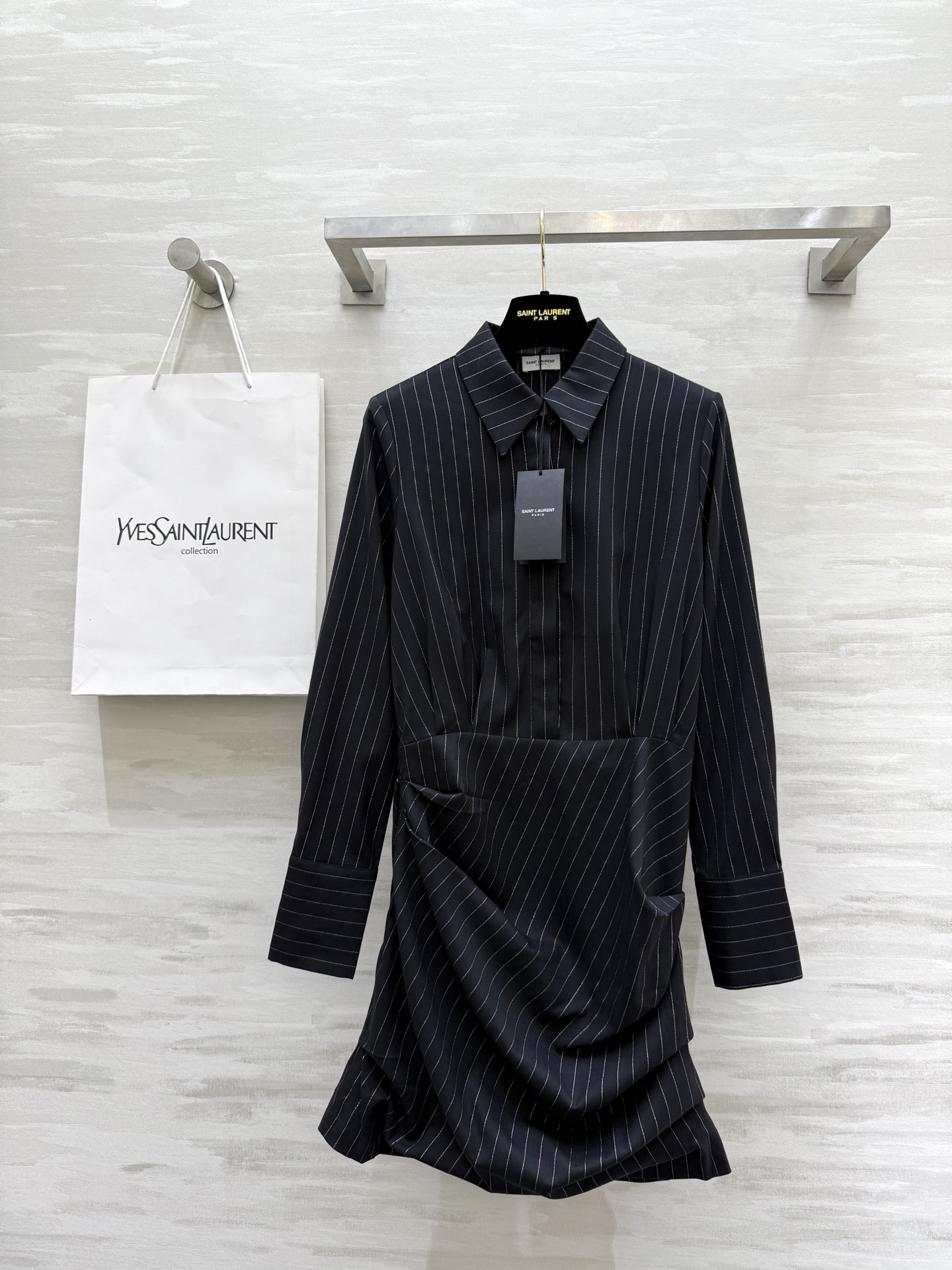 NO:534422,#ysl autumn and winter new style shirt dress high-end and atmospheric high-quality customization spot first-time sizeS/M/L/XL (size s shoulder width 36, bust 92, skirt length 87), saint laurent, skirt 87, skirt length 87), saint laurent, skirts, alexander wang19860909#ysl秋冬新款 衬衣式连衣裙 高级大气 高品质定制 现货首发sizeS/M/L/XL（s码肩宽36,胸围92,裙长87）,,saint laurent,skirts,alexander wang,Women's clothing