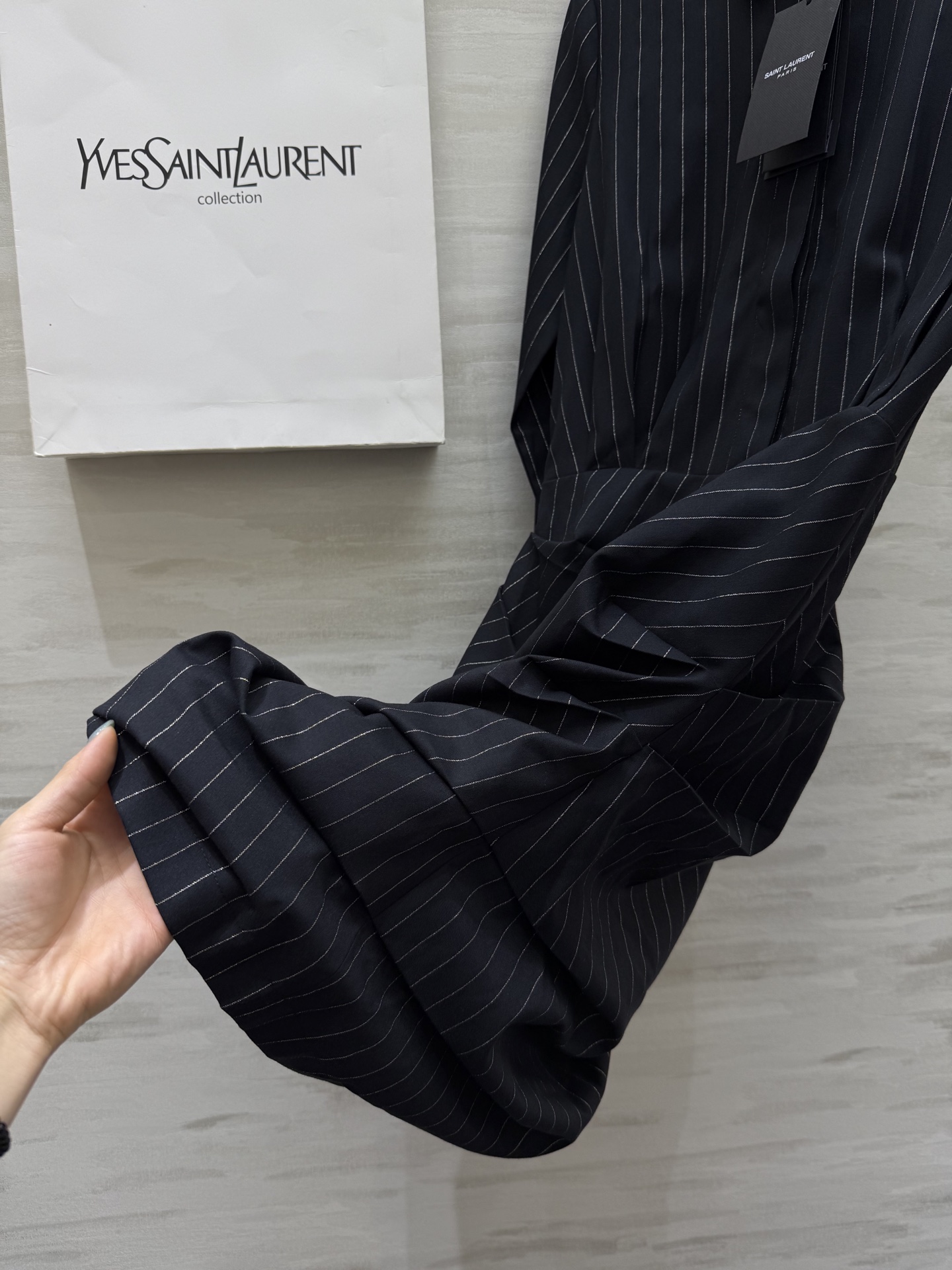 #ysl²⁵秋冬新款 衬衣式连衣裙 高级大气 高品质定制 现货首发size：S/M/L/XL（s码肩宽：