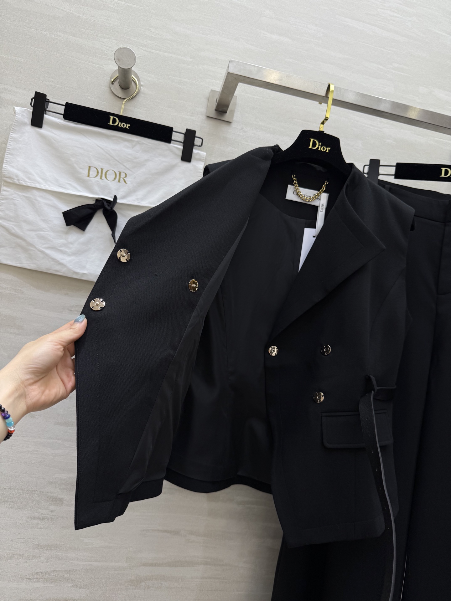 #DIO♡²⁵秋冬新款 马甲套装裤 腰部腰带设计完美拉长身材比例 立体剪裁廓形大摆裤超级大气时髦 高品质