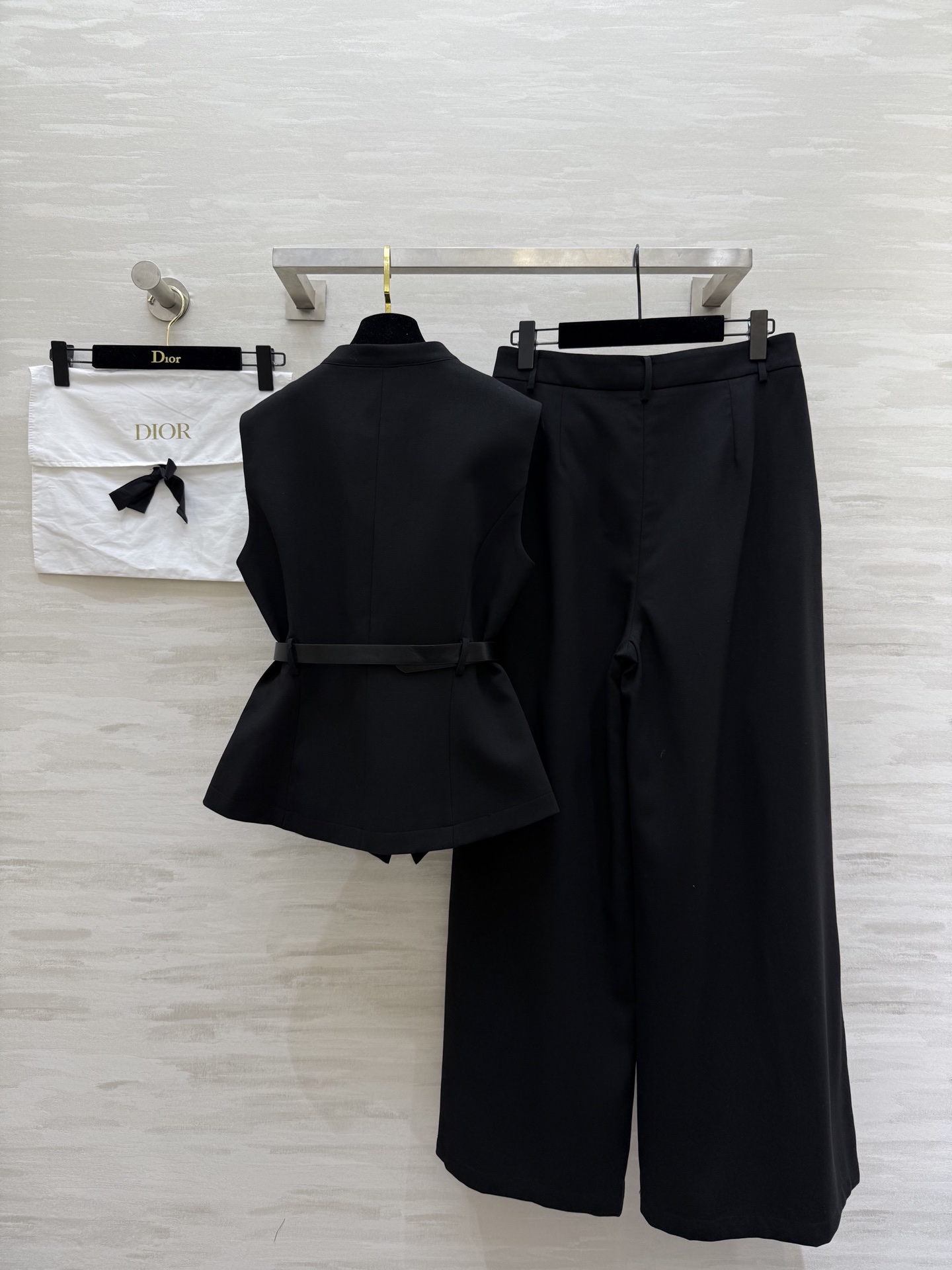 #DIO♡²⁵秋冬新款 马甲套装裤 腰部腰带设计完美拉长身材比例 立体剪裁廓形大摆裤超级大气时髦 高品质