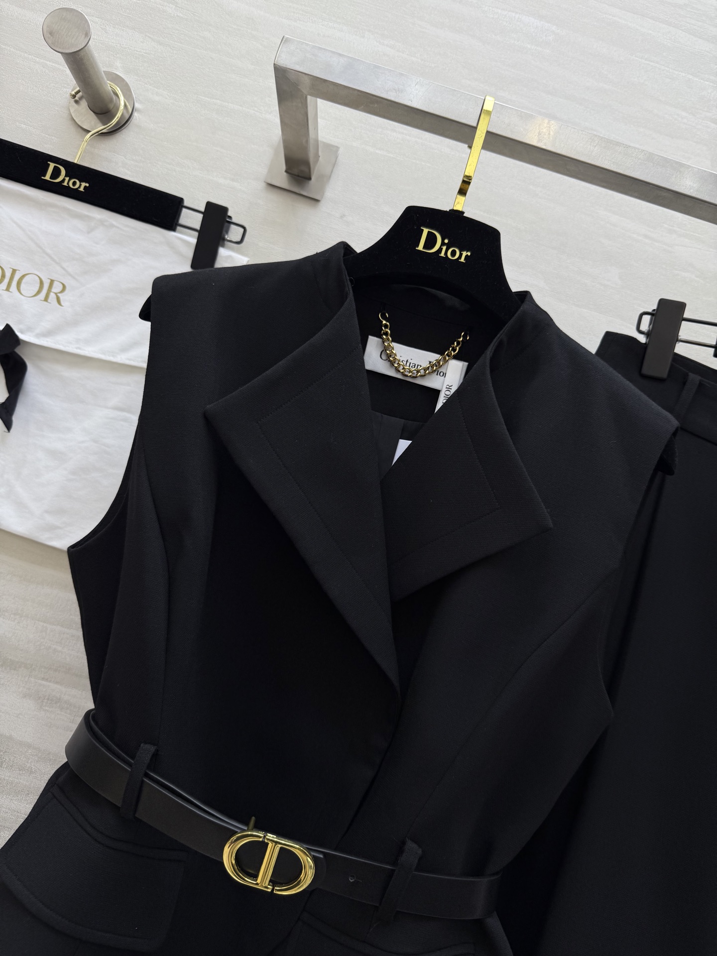 #DIO♡²⁵秋冬新款 马甲套装裤 腰部腰带设计完美拉长身材比例 立体剪裁廓形大摆裤超级大气时髦 高品质