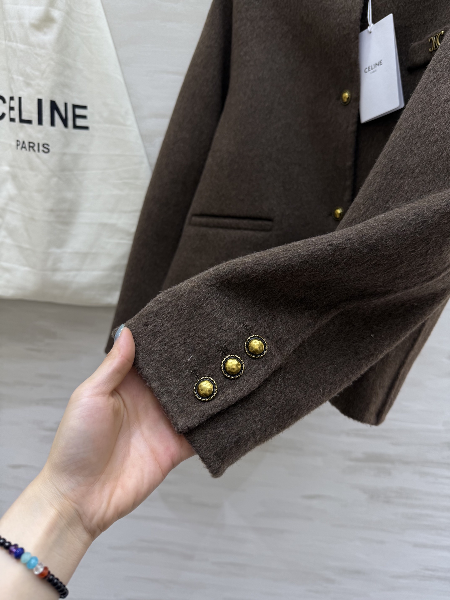 #Celin♡²⁵秋冬新款 凯旋门金扣 羊毛羊绒外套90%澳毛10%羊绒 学院风小圆领 双口袋 宽松版型