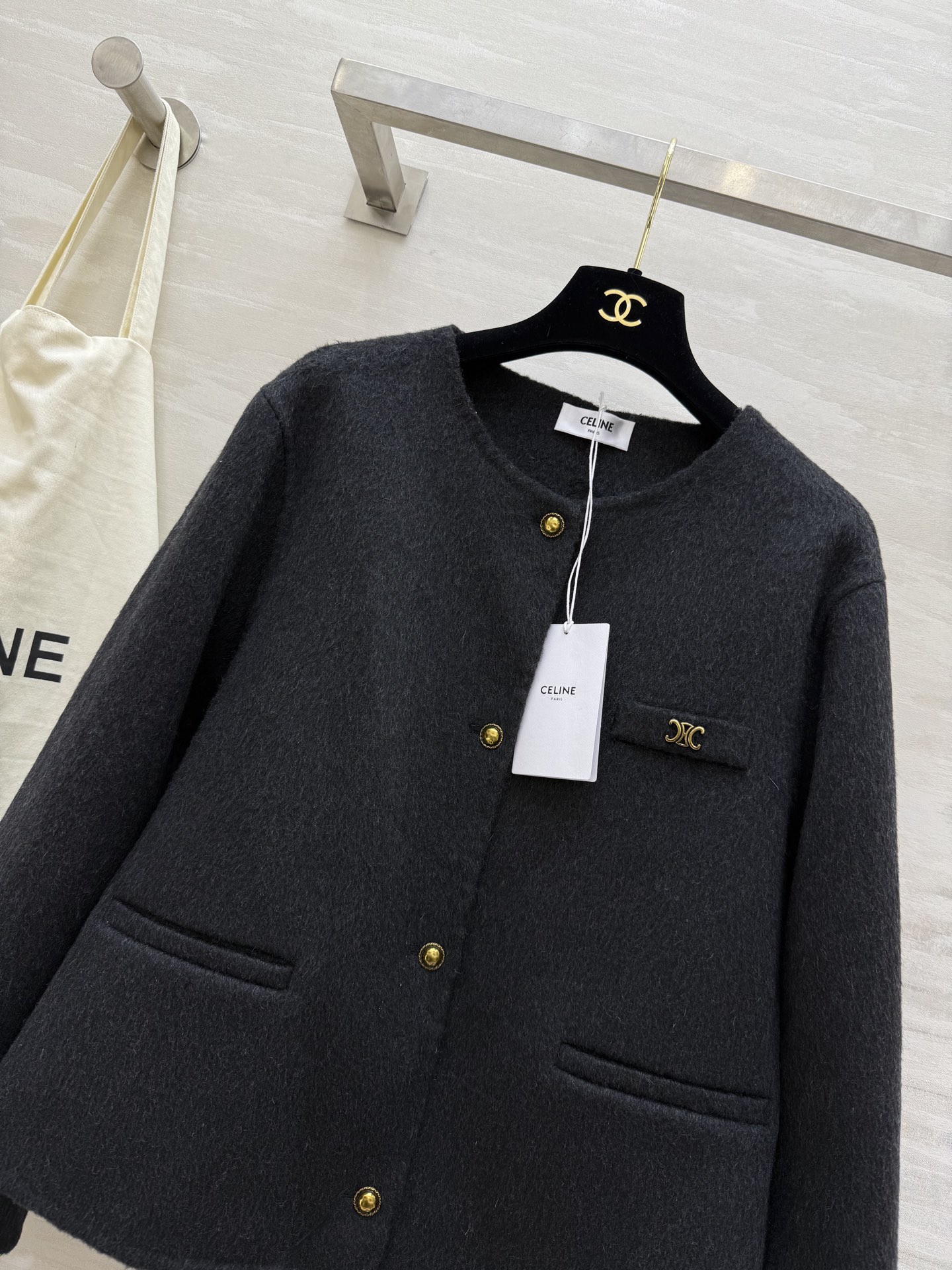 #Celin♡²⁵秋冬新款 凯旋门金扣 羊毛羊绒外套90%澳毛10%羊绒 学院风小圆领 双口袋 宽松版型
