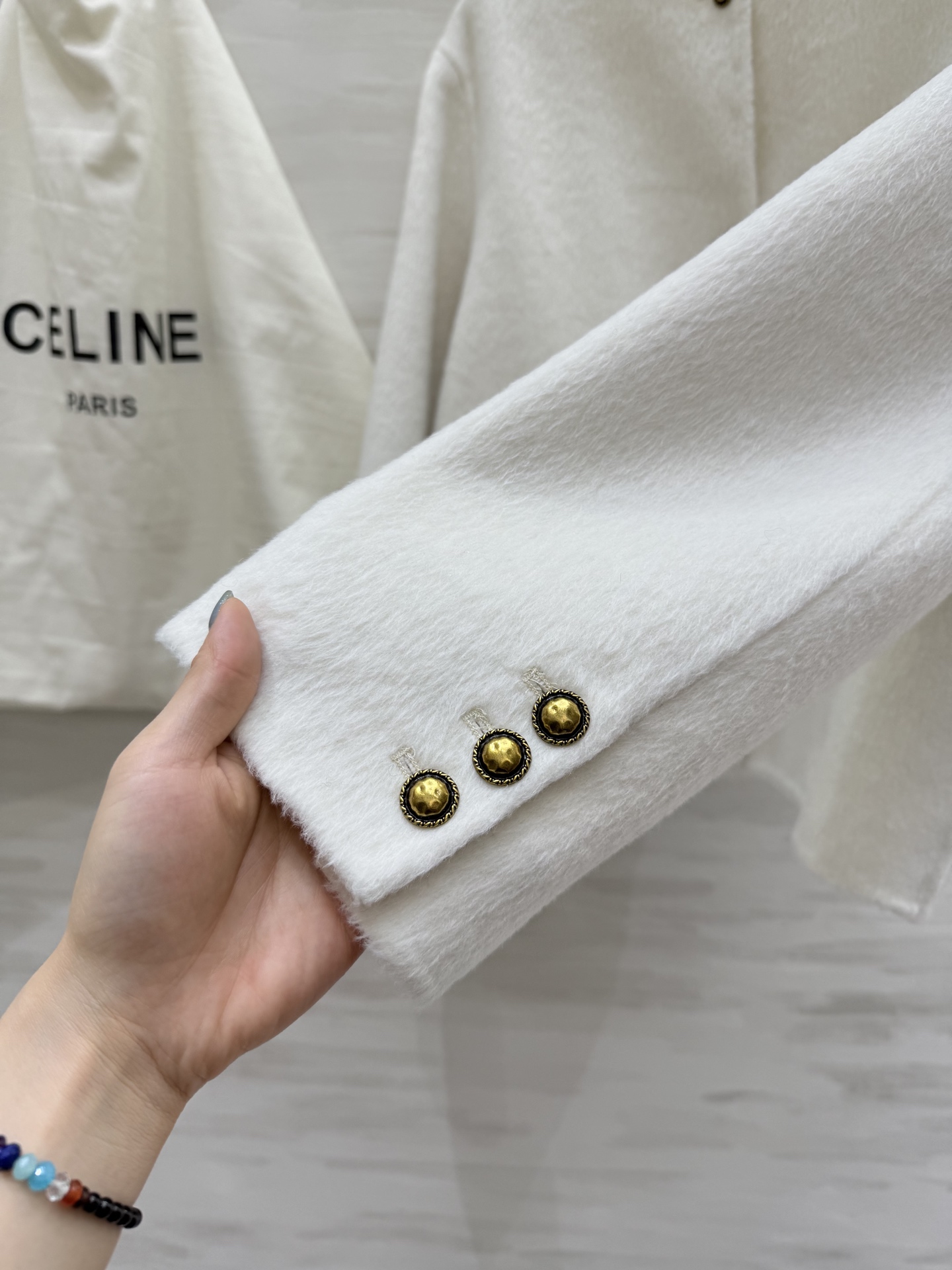 #Celin♡²⁵秋冬新款 凯旋门金扣 羊毛羊绒外套90%澳毛10%羊绒 学院风小圆领 双口袋 宽松版型