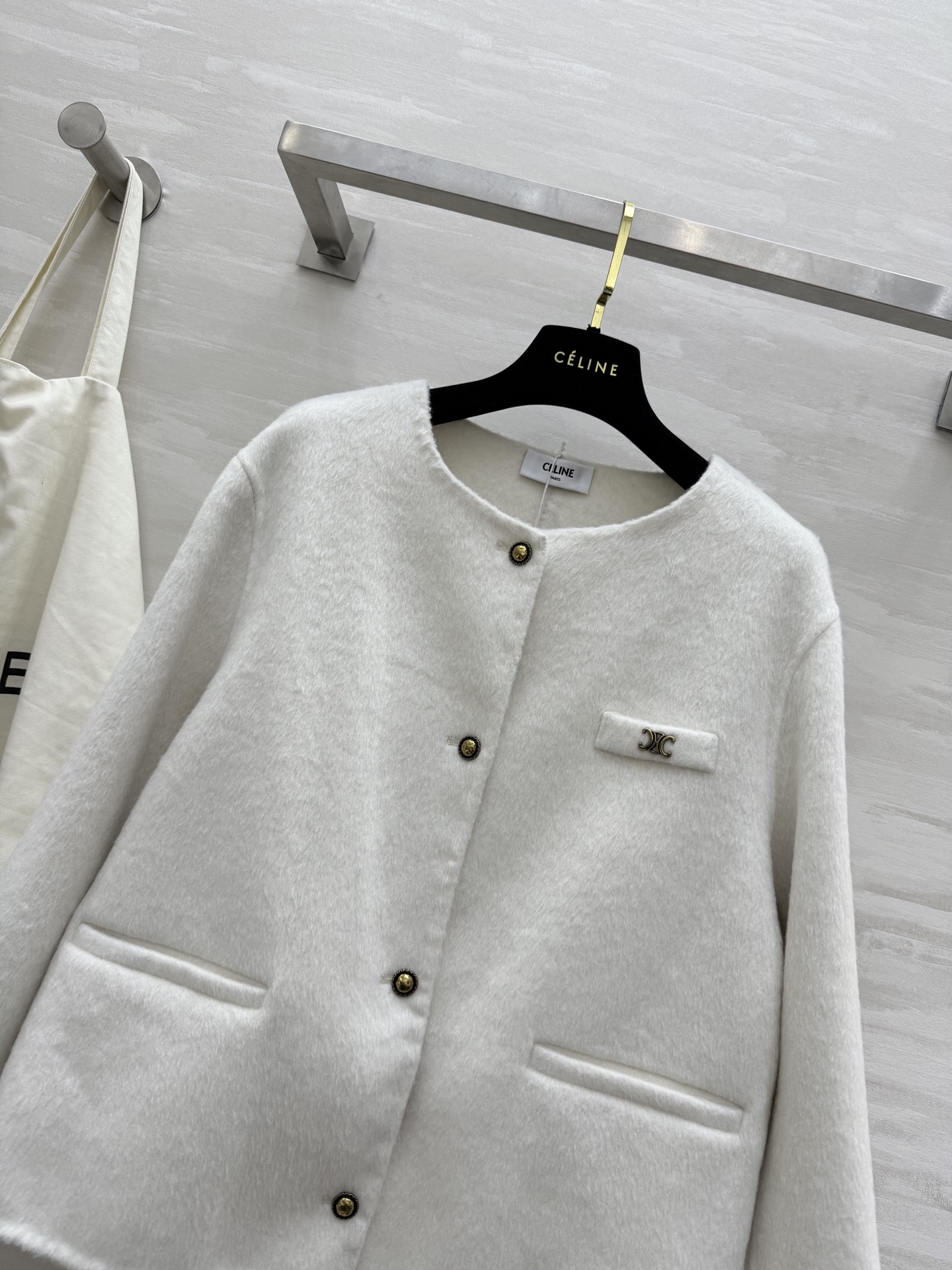 #Celin♡²⁵秋冬新款 凯旋门金扣 羊毛羊绒外套90%澳毛10%羊绒 学院风小圆领 双口袋 宽松版型