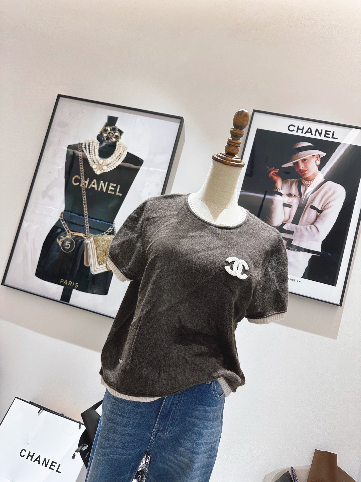 #Chane♡²⁵秋冬新款 浣熊毛绒短袖上衣 高品质 现货来 配送防尘 size：36/38/40（38