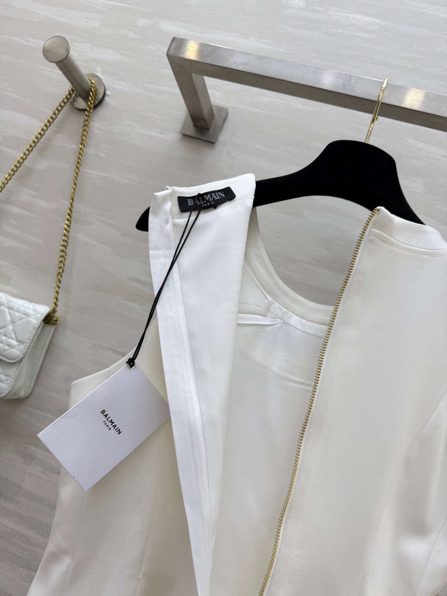 #Balmai♡²⁵ss新品 强烈推荐 甜心教主王心凌同款 徽标装饰无袖连衣裙 很显时髦感又拒绝撞款的一