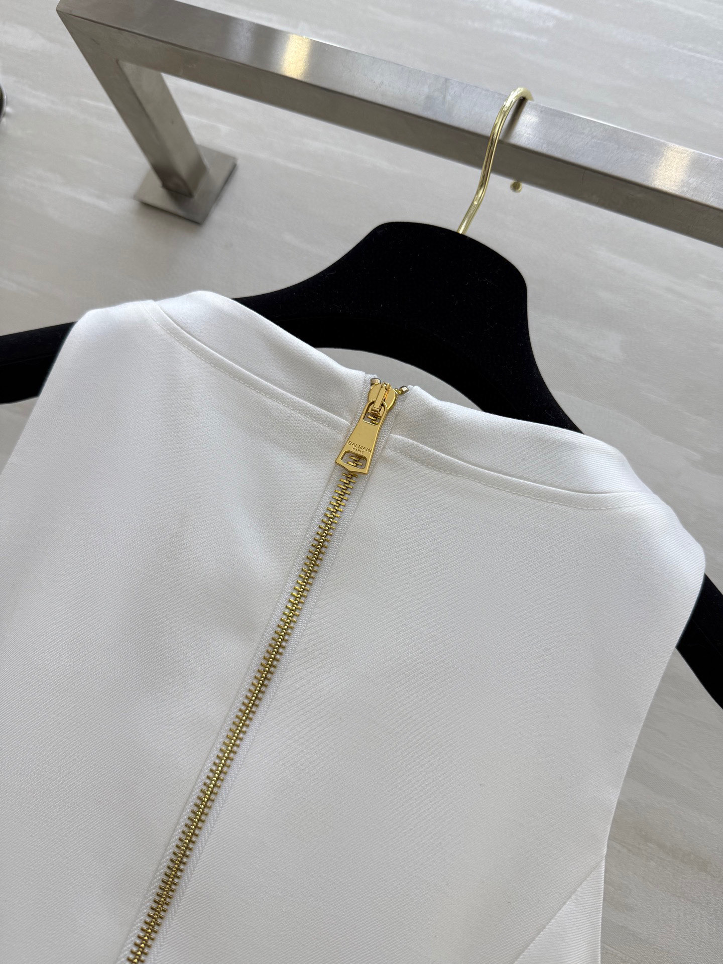 #Balmai♡²⁵ss新品 强烈推荐 甜心教主王心凌同款 徽标装饰无袖连衣裙 很显时髦感又拒绝撞款的一