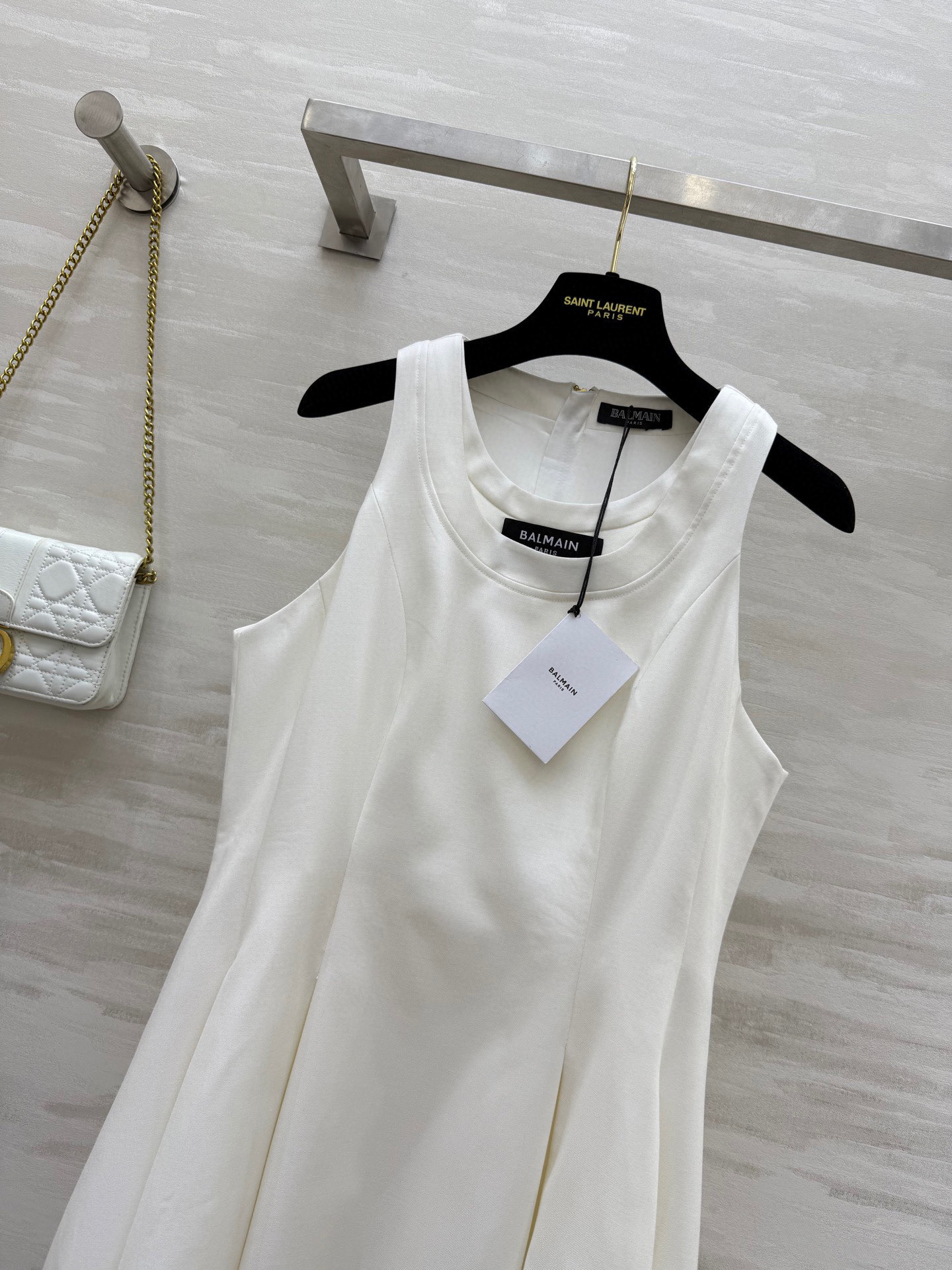 #Balmai♡²⁵ss新品 强烈推荐 甜心教主王心凌同款 徽标装饰无袖连衣裙 很显时髦感又拒绝撞款的一