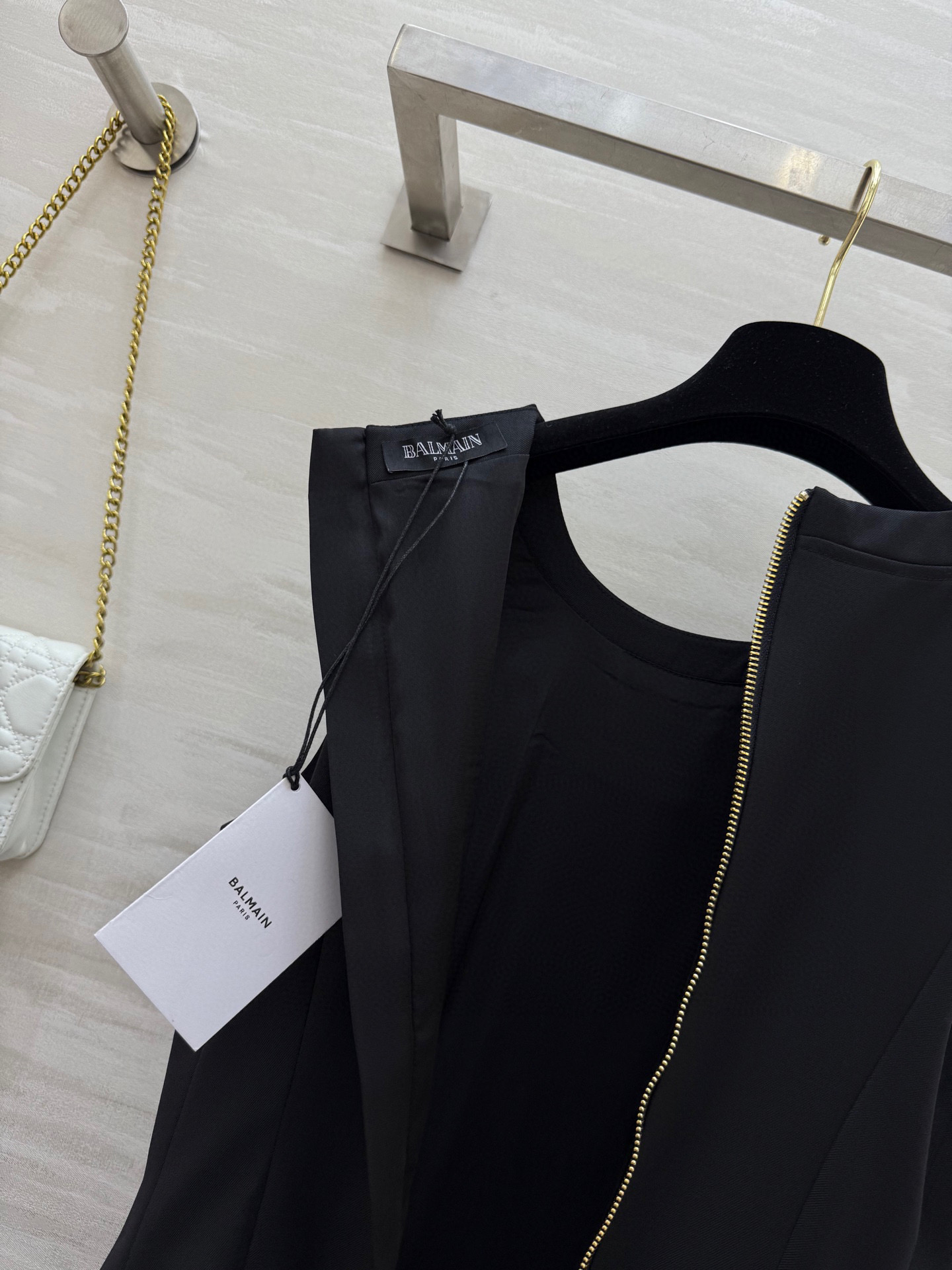 #Balmai♡²⁵ss新品 强烈推荐 甜心教主王心凌同款 徽标装饰无袖连衣裙 很显时髦感又拒绝撞款的一