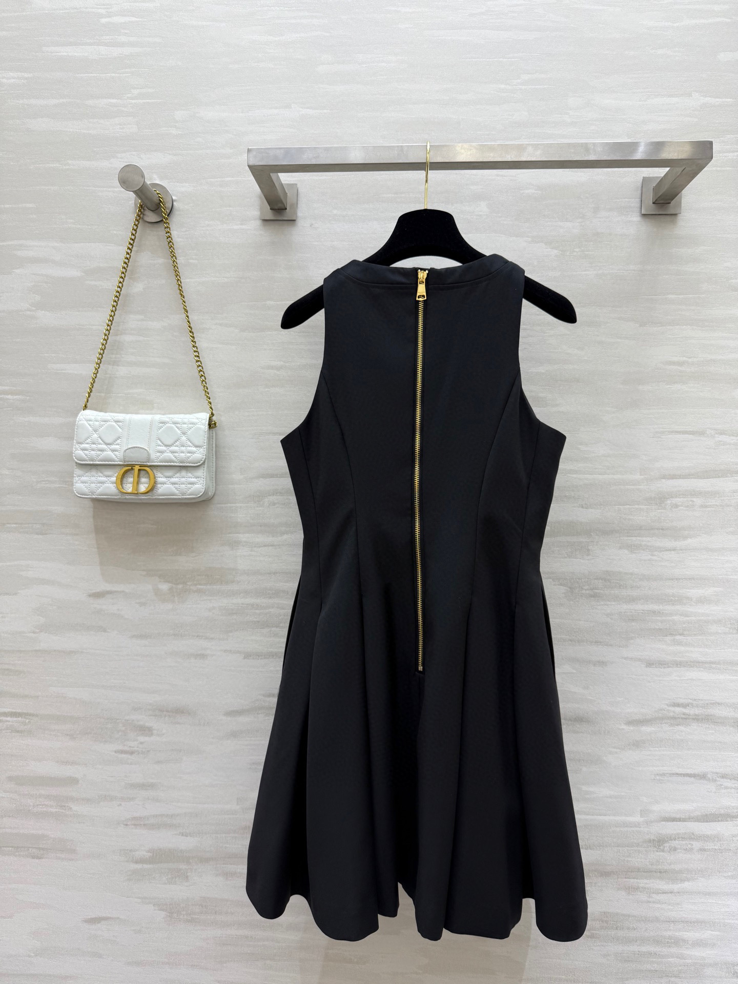 #Balmai♡²⁵ss新品 强烈推荐 甜心教主王心凌同款 徽标装饰无袖连衣裙 很显时髦感又拒绝撞款的一