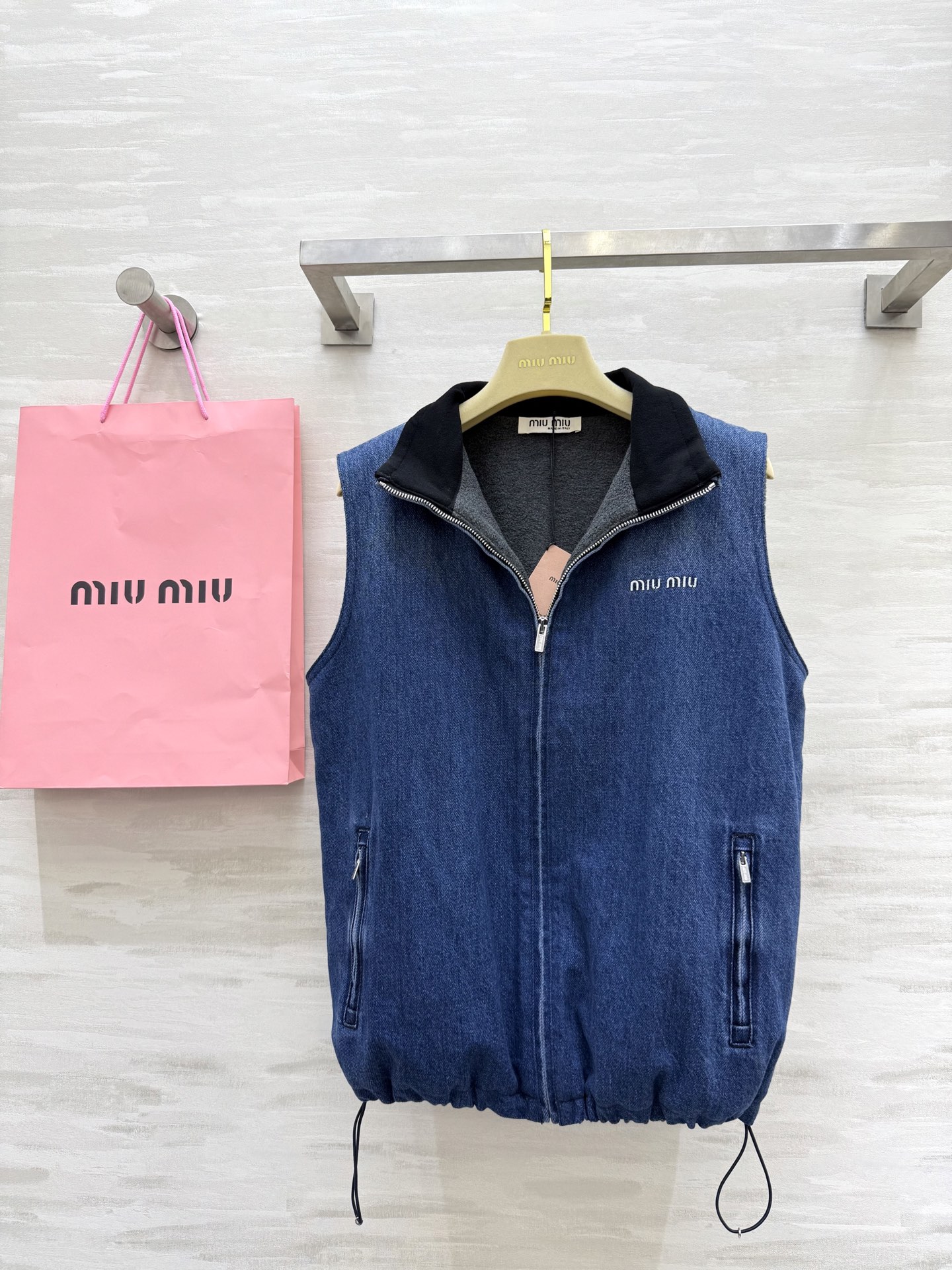 #Miumi♡²⁵秋冬新款 保暖牛仔马甲外套 高品质定制 现货首发size：S/M/L（s码胸围：100
