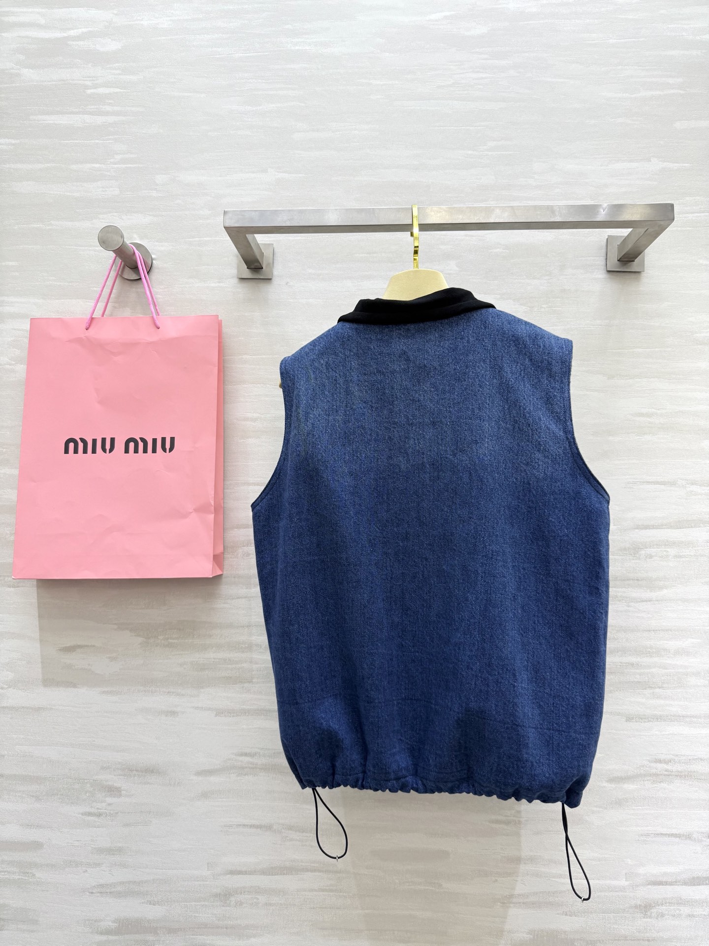 #Miumi♡²⁵秋冬新款 保暖牛仔马甲外套 高品质定制 现货首发size：S/M/L（s码胸围：100