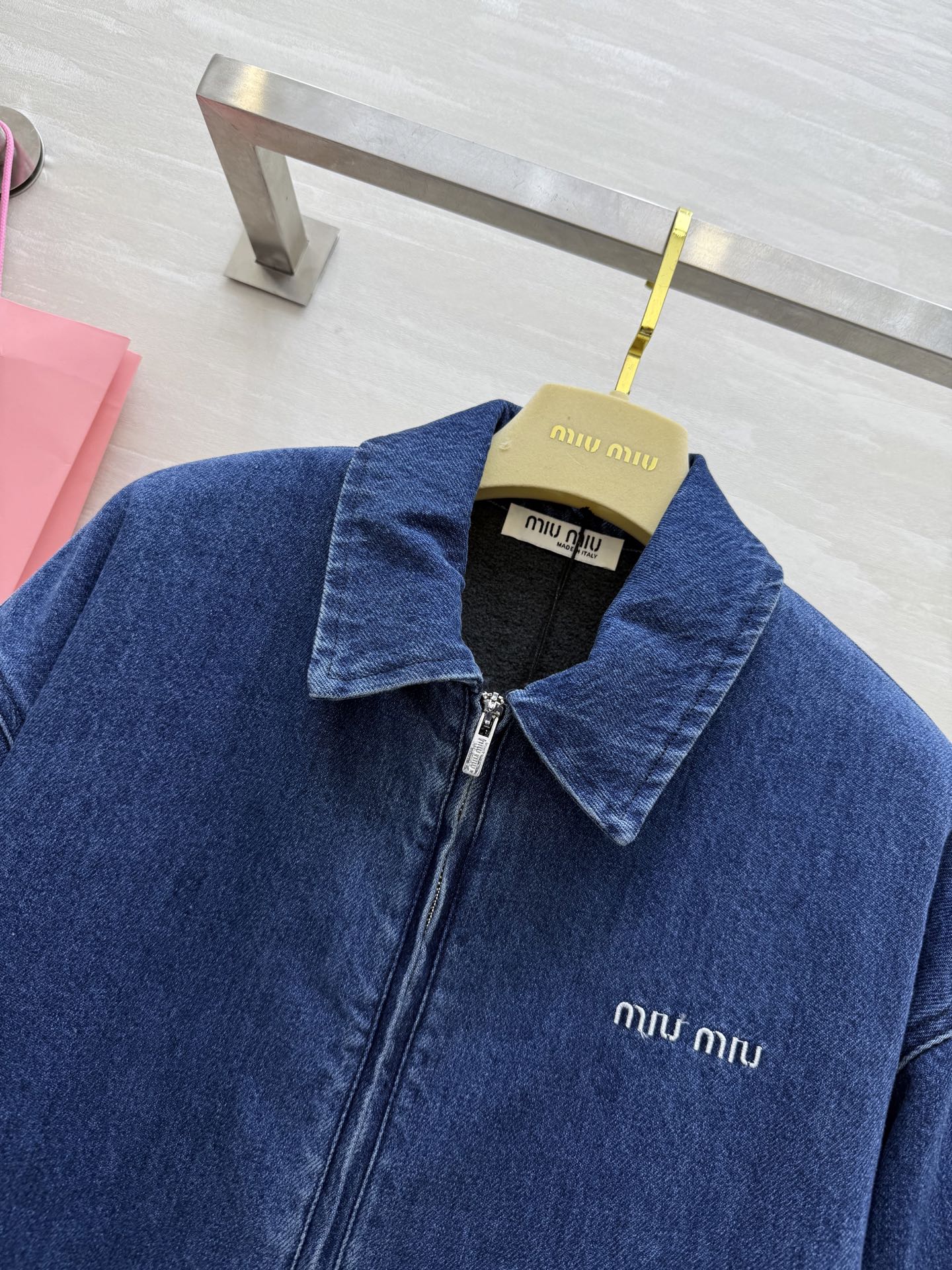 #Miumi♡²⁵秋冬新款 保暖牛仔夹克外套 高品质定制 现货首发size：S/M/L（s码肩宽：53，