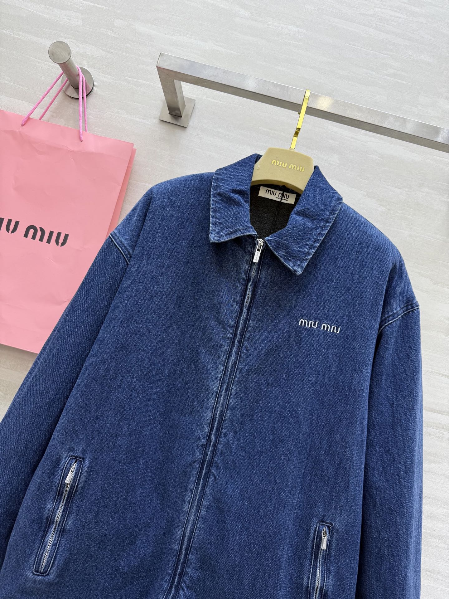 #Miumi♡²⁵秋冬新款 保暖牛仔夹克外套 高品质定制 现货首发size：S/M/L（s码肩宽：53，