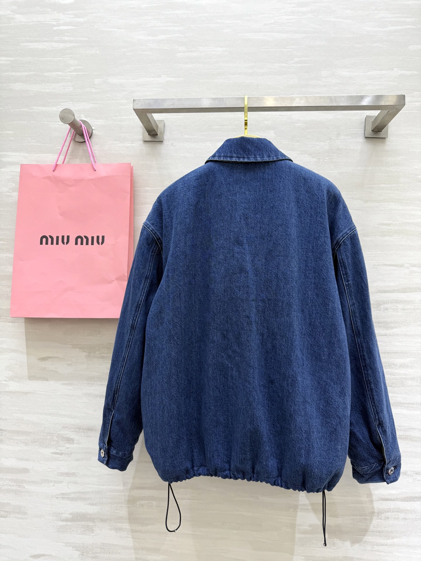 #Miumi♡²⁵秋冬新款 保暖牛仔夹克外套 高品质定制 现货首发size：S/M/L（s码肩宽：53，