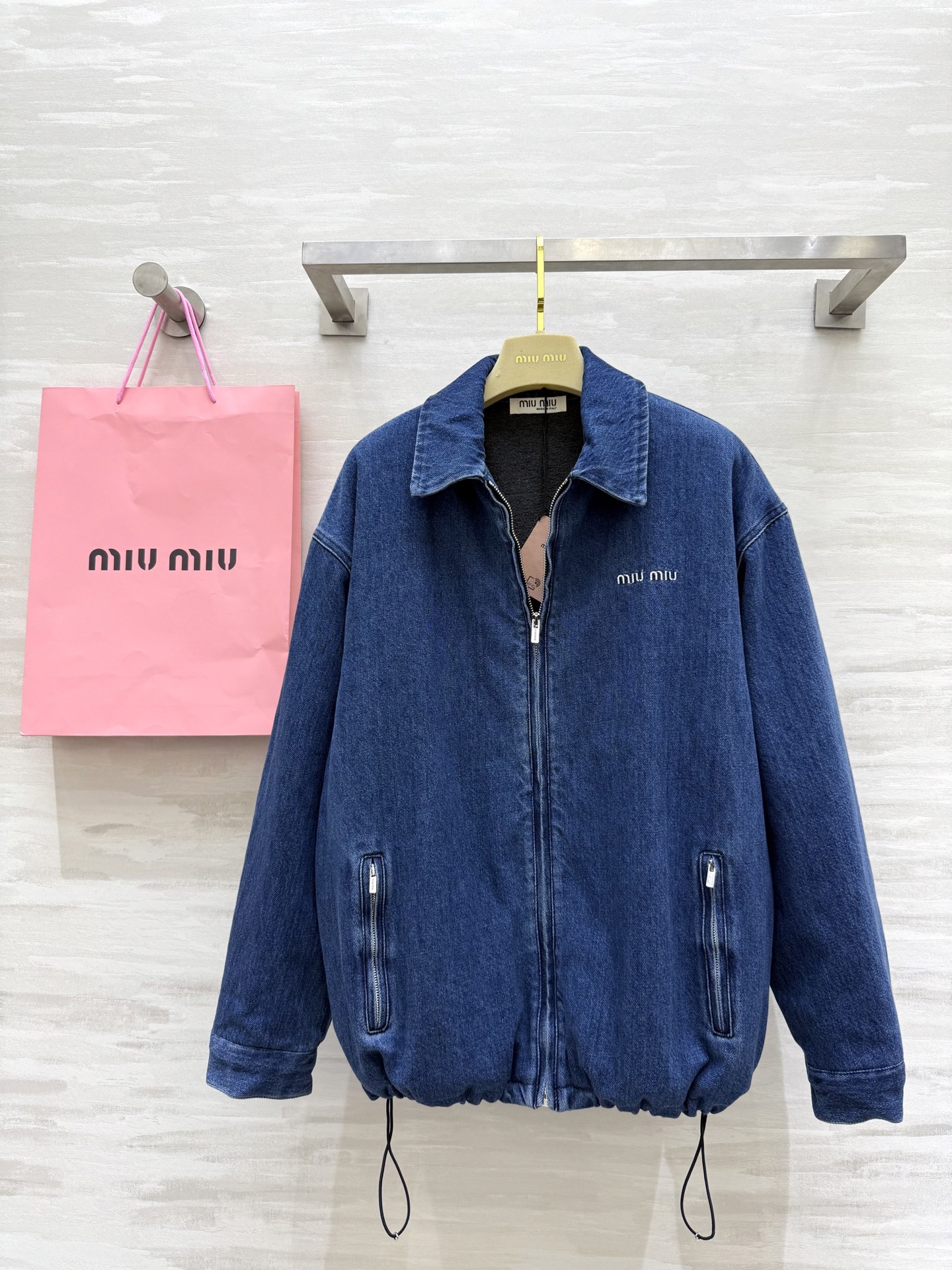 #Miumi♡²⁵秋冬新款 保暖牛仔夹克外套 高品质定制 现货首发size：S/M/L（s码肩宽：53，