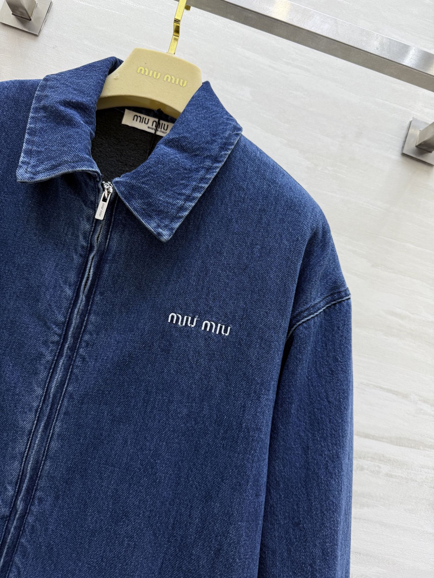 #Miumi♡²⁵秋冬新款 保暖牛仔夹克外套 高品质定制 现货首发size：S/M/L（s码肩宽：53，