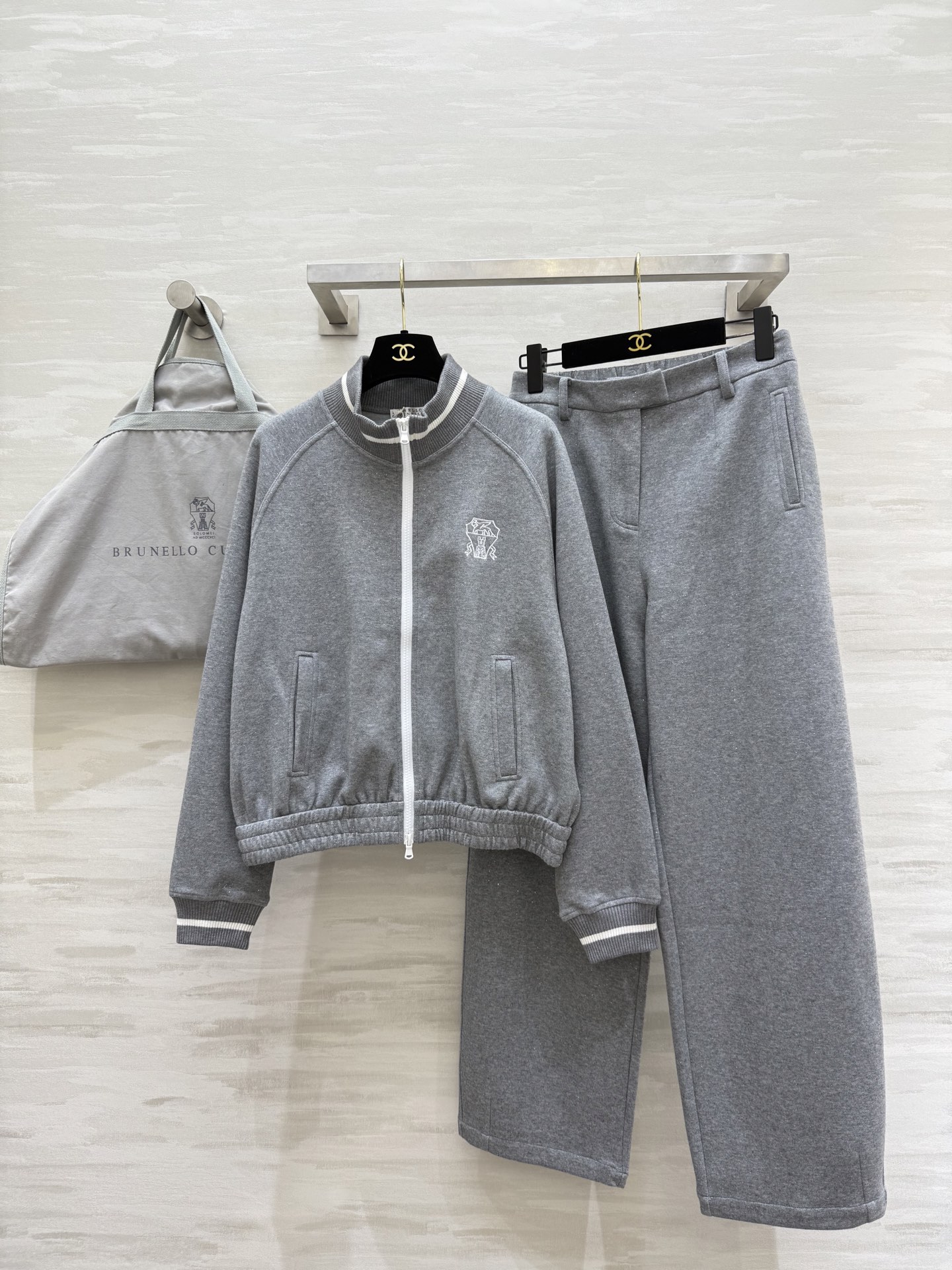 NO:536123,#BC autumn and winter new style custom fine glitter fabric casual set high quality spot sizeS/M/L (Size S shoulder-falling bust 116, 54 length, waist 64, hip 84, trouser length 103, alexander wang19860909#BC秋冬新款 定制细闪面料休闲套装 高品质 现货来sizeS/M/L（ S码落肩胸围116,衣长54,腰围64,臀围84,裤长103,,alexander wang,Women's clothing