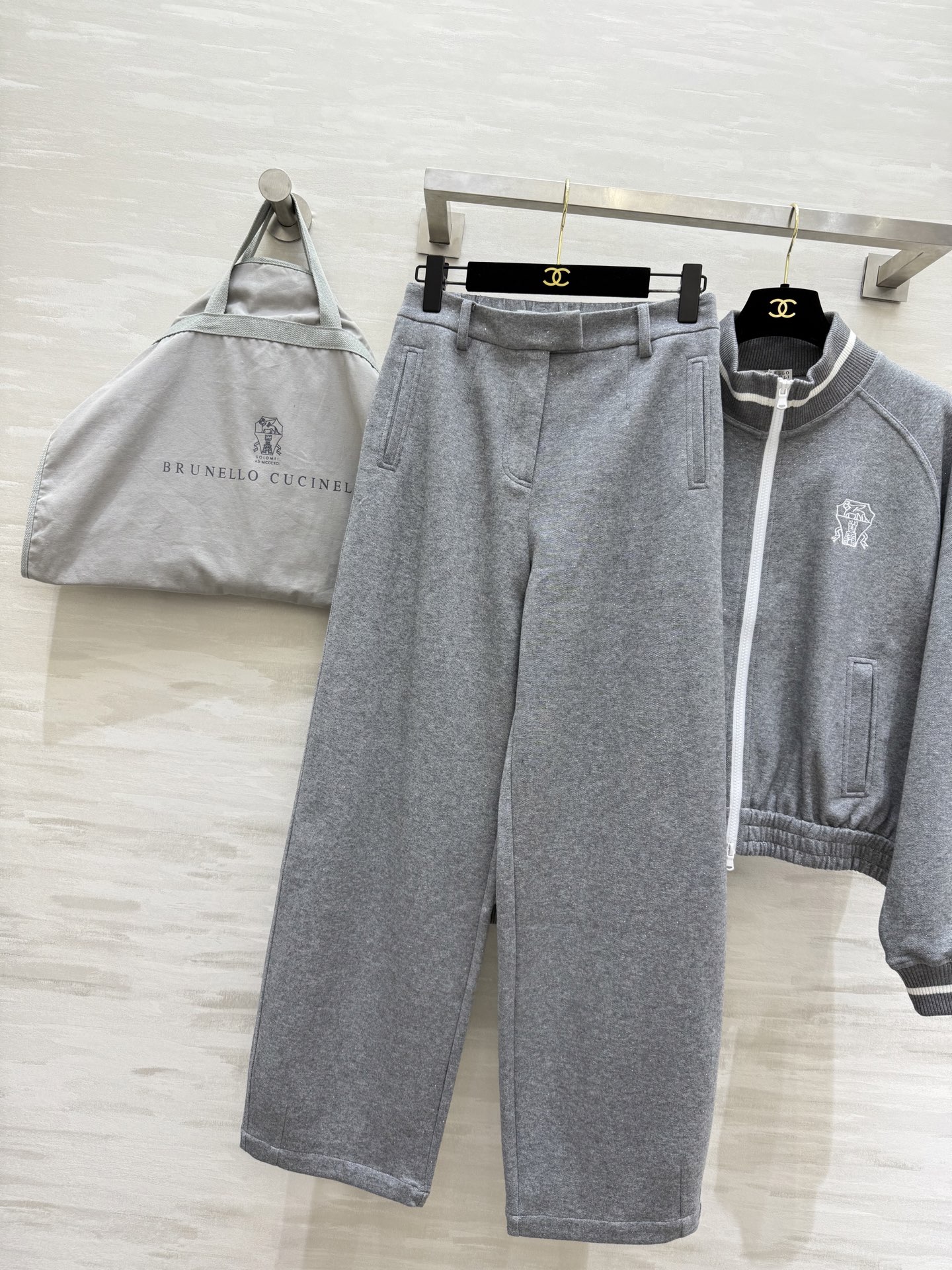 #BC²⁵秋冬新款 定制细闪面料休闲套装 高品质 现货来size：S/M/L（ S码落肩胸围：116，衣