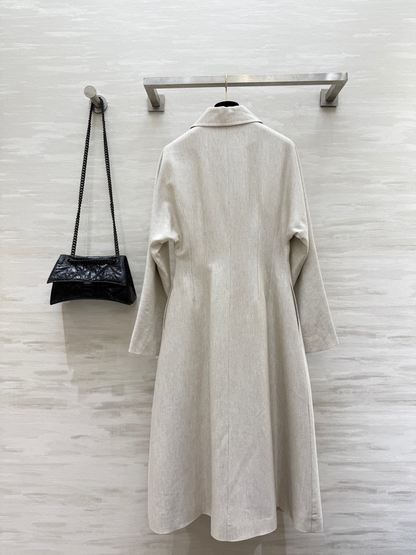 Bottega Venet♡²⁵早秋新款 亚麻风衣式连衣裙 定制100%亚麻面料 立体剪裁收腰版型 高品