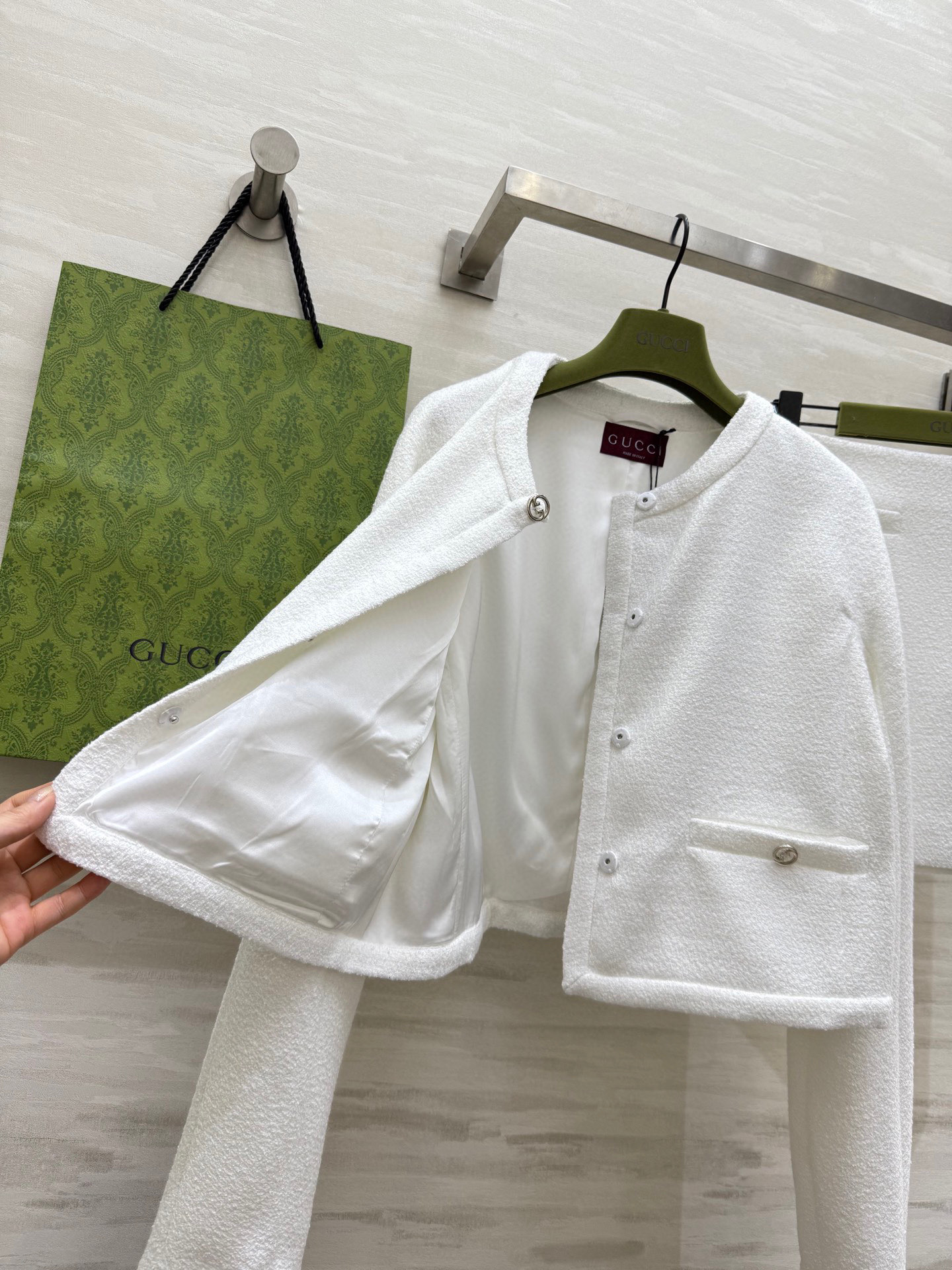 #Gucc♡²⁵秋冬新款 羊毛呢套装 定制羊毛面料柔软舒适 立体剪裁版型 高品质 现货来size：S/M